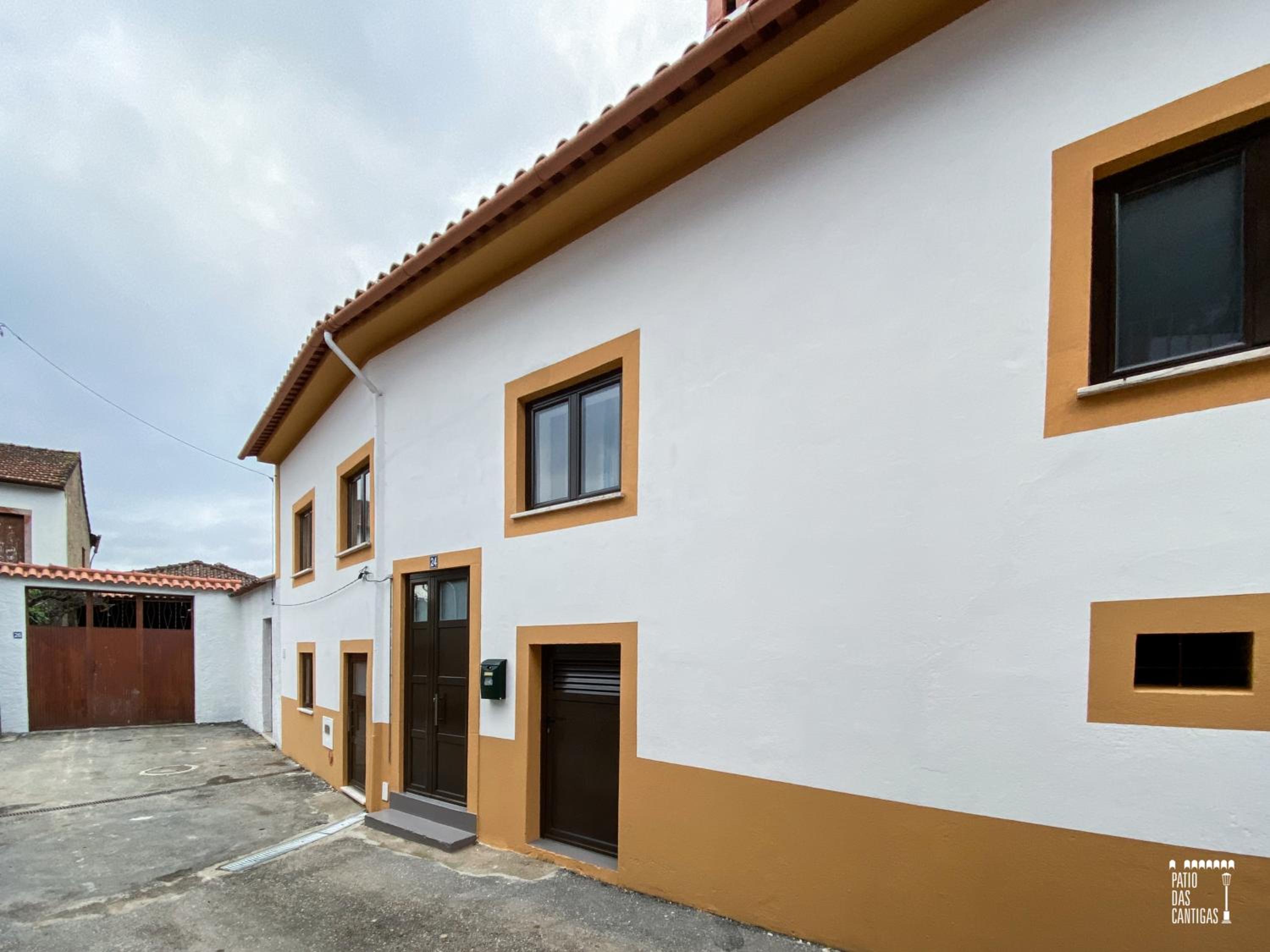 Pátio das Cantigas view 2