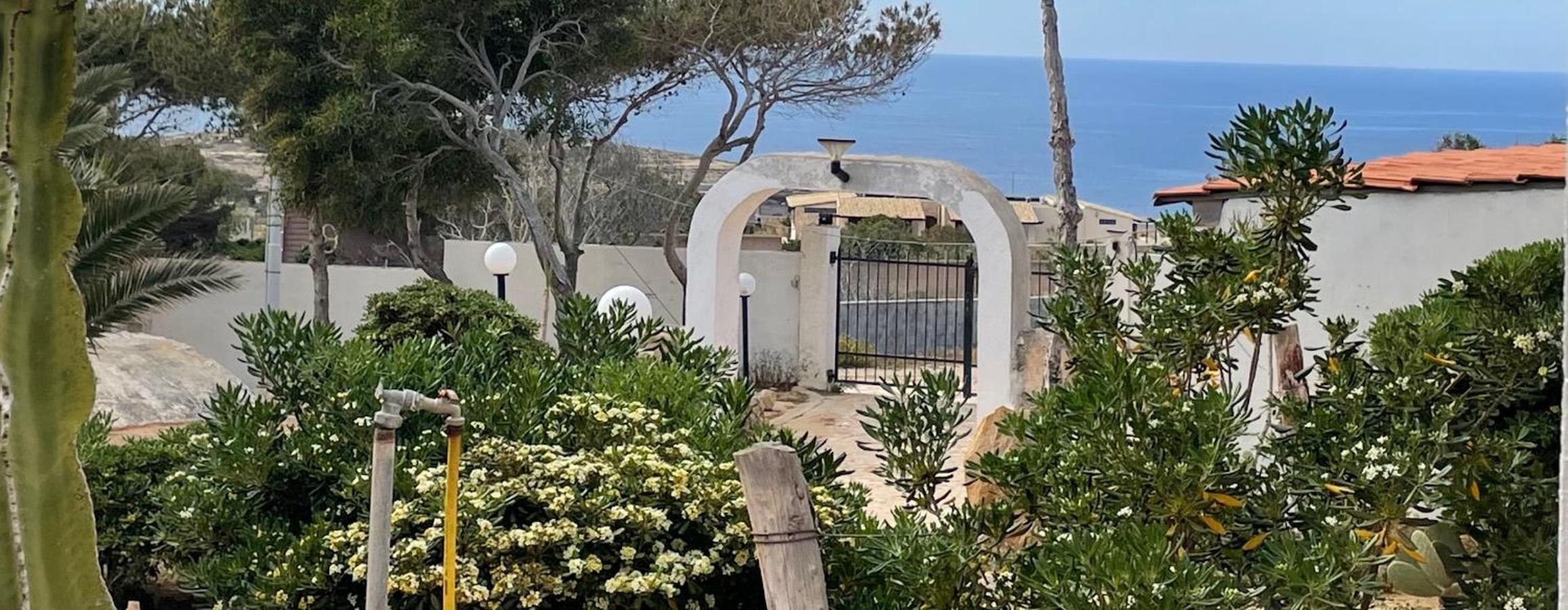 B H Lampedusa