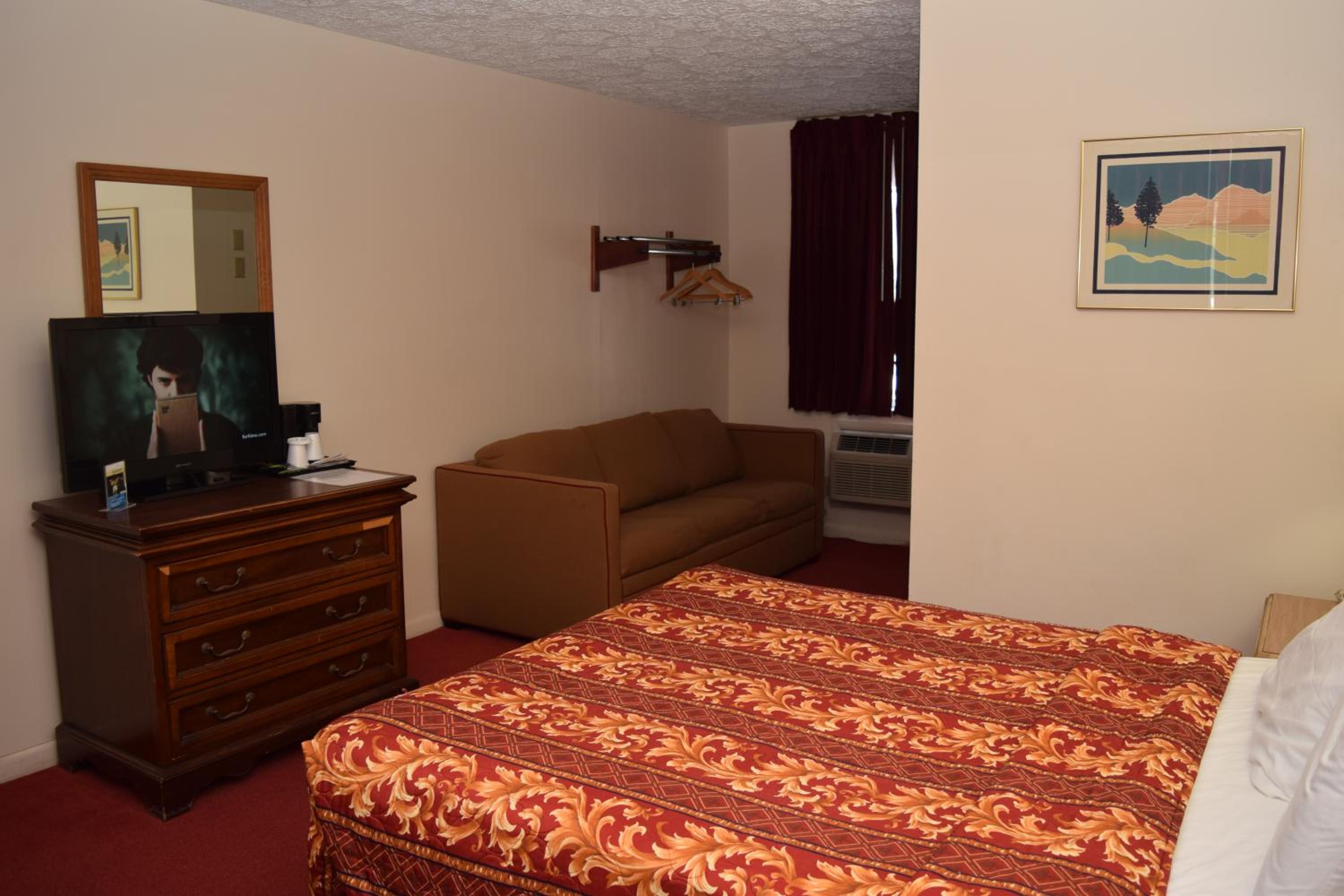 Knights Inn Oswego East - Property Image 17