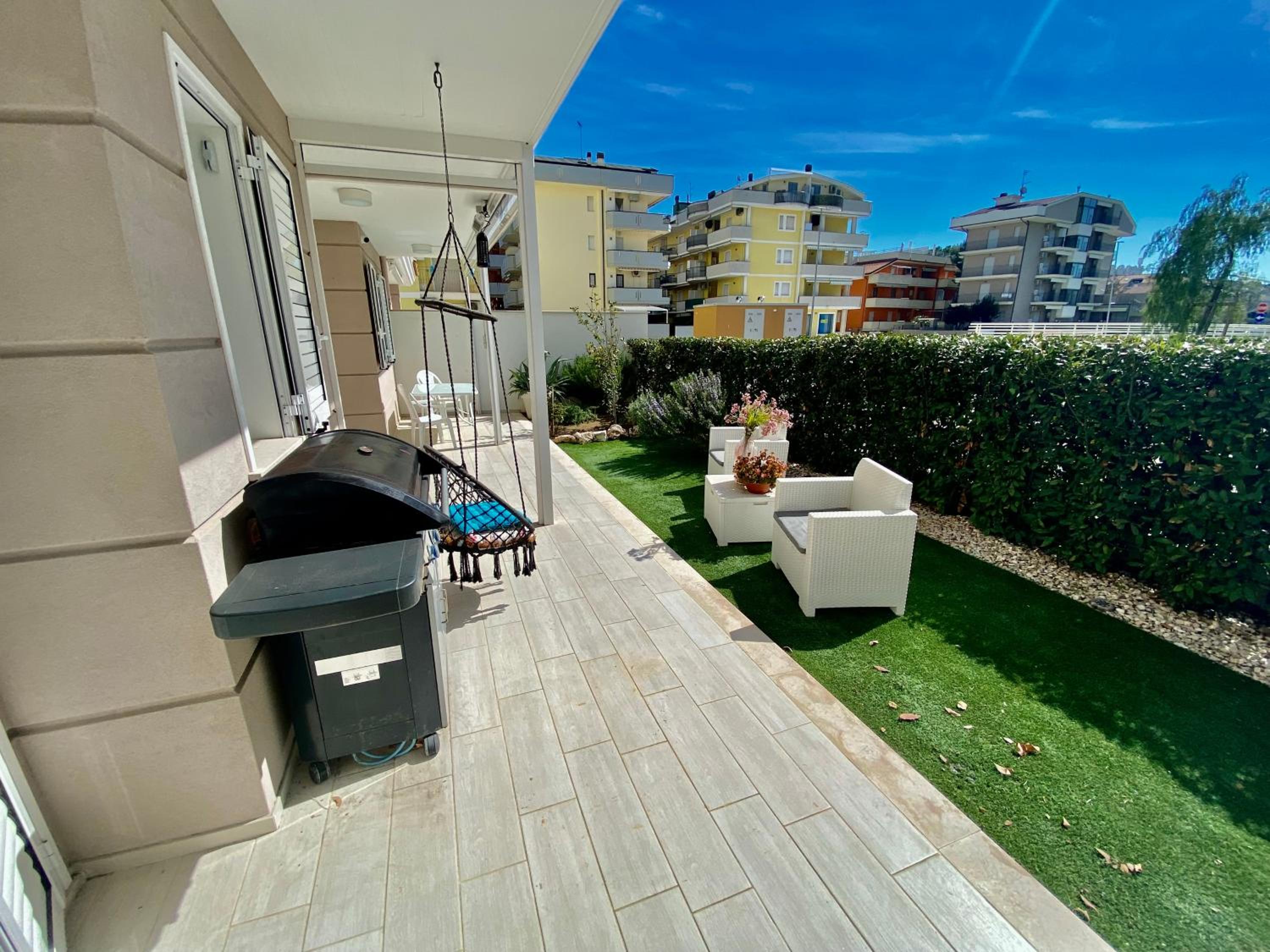 Appartamento al mare con giardino, spiaggia e piscina view 3