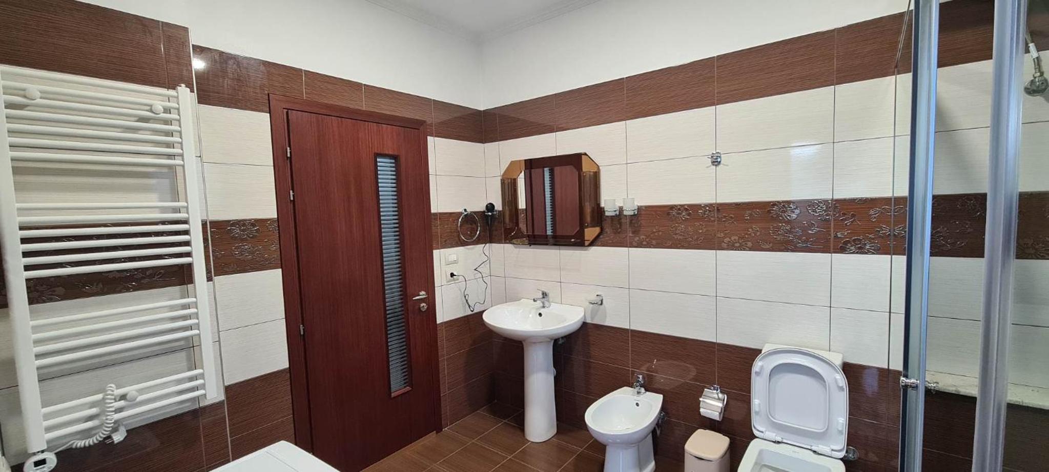 The Luxe Apartments