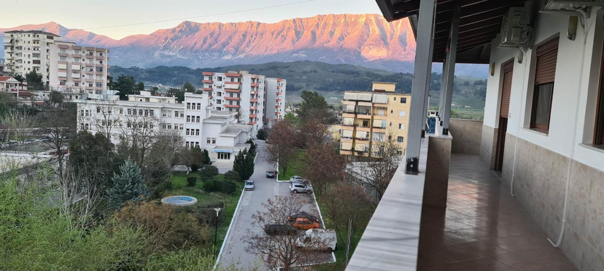 The Luxe Apartments photo 3