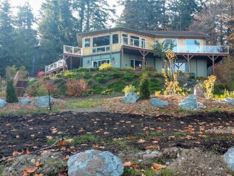 Hotel Sunrise Suite on the Sound