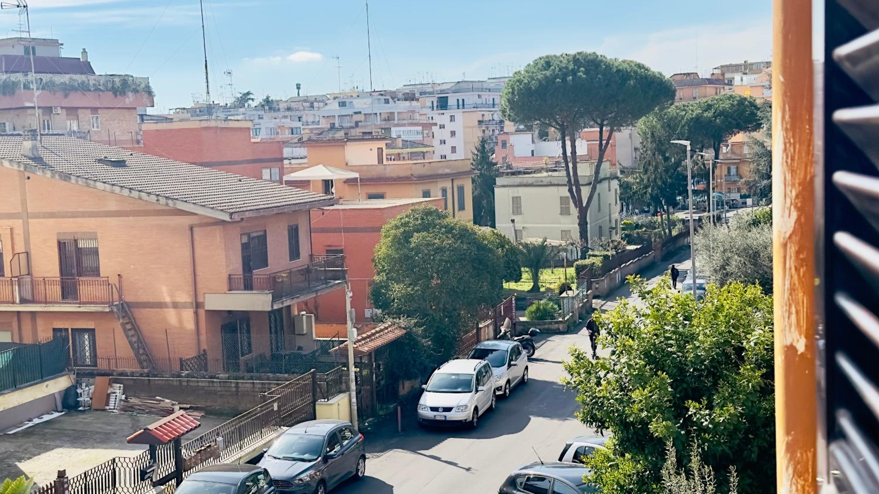 Gemelli-San Pietro-Trastevere-casa con posto auto