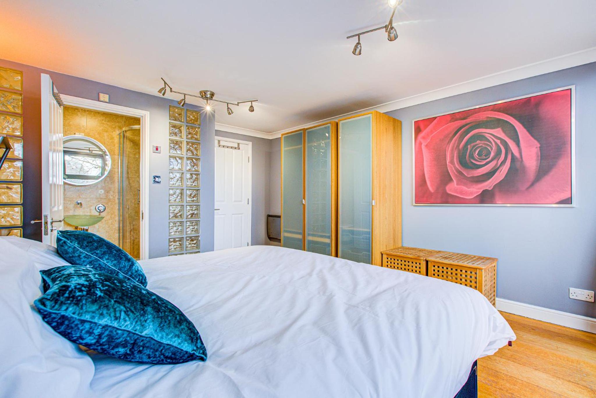 Statera Apartments - Thames View