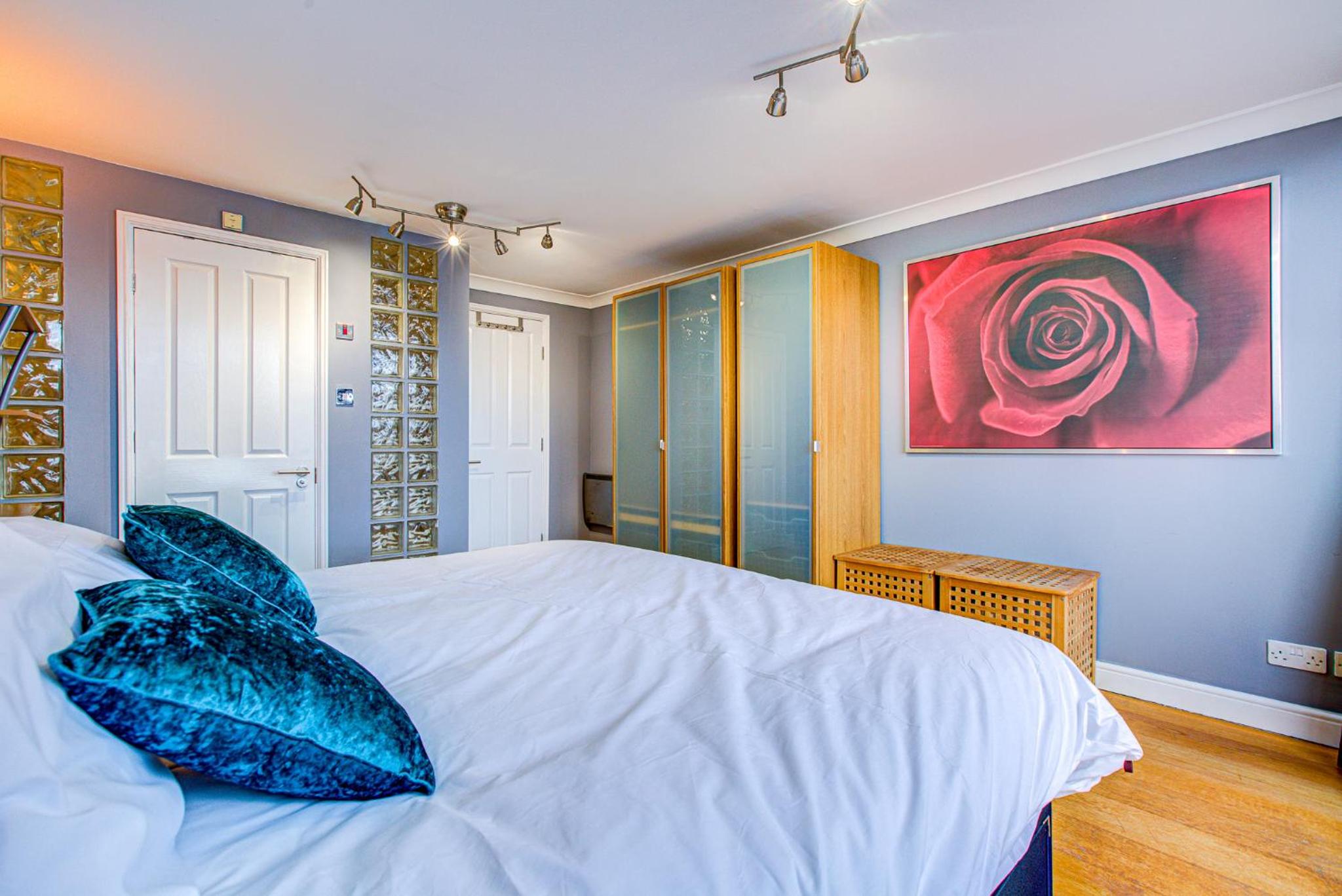 Statera Apartments - Thames View
