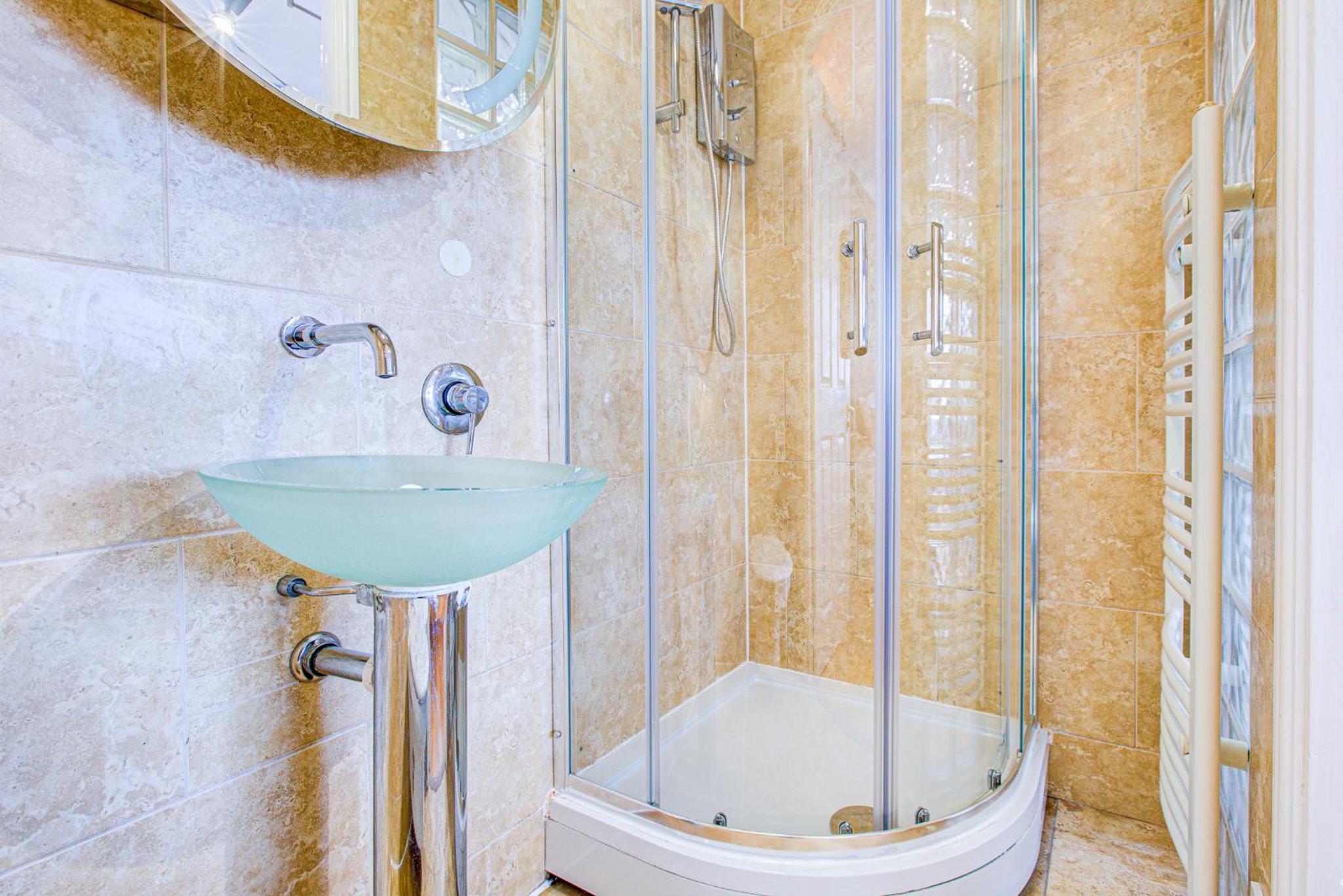 Statera Apartments - Thames View