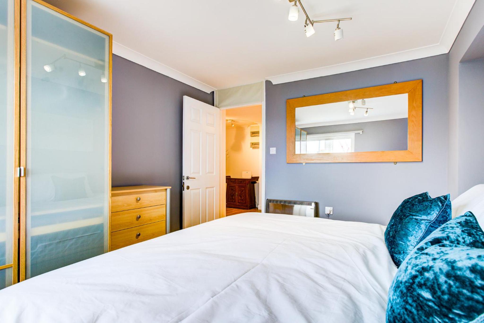 Statera Apartments - Thames View