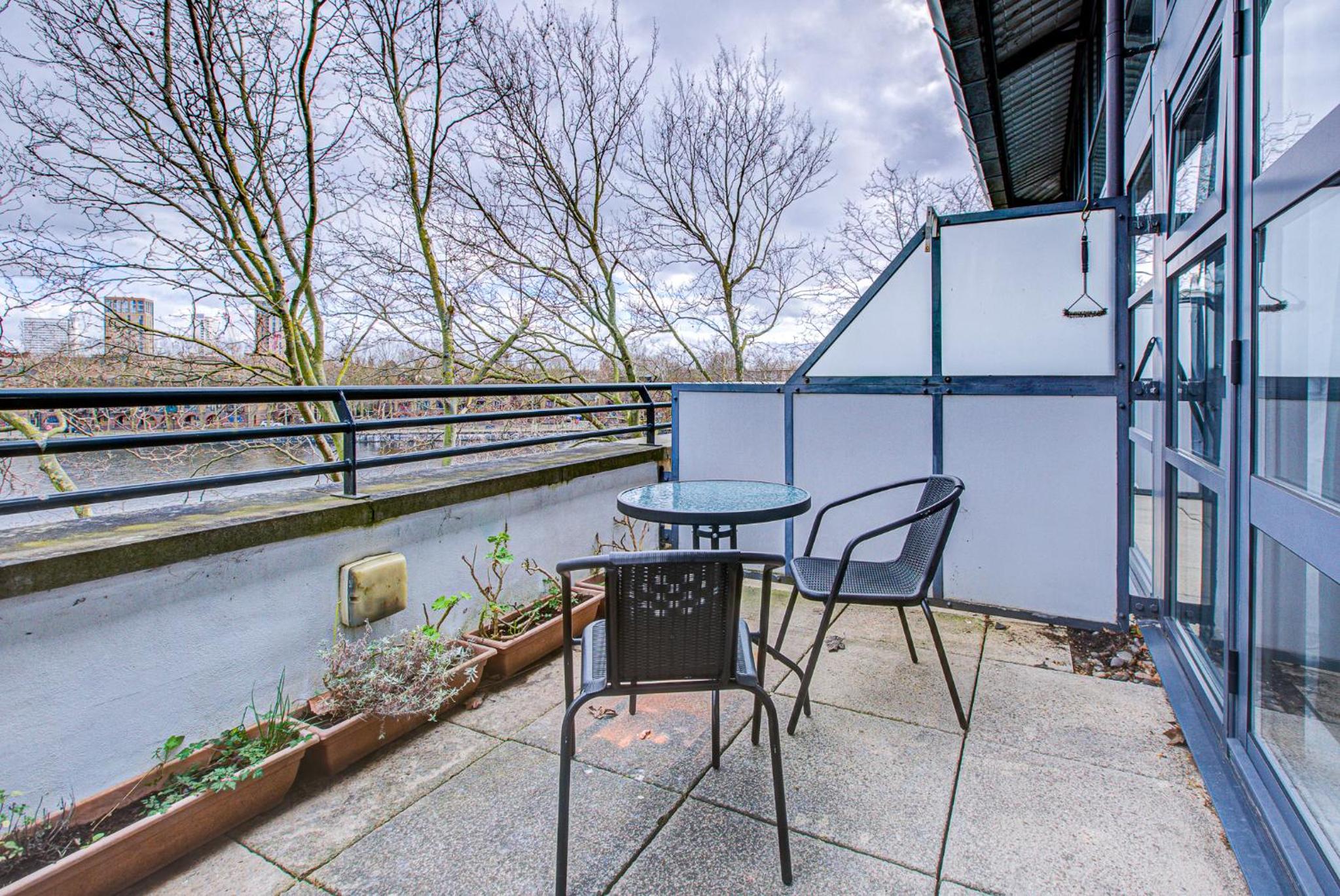 Statera Apartments - Thames View