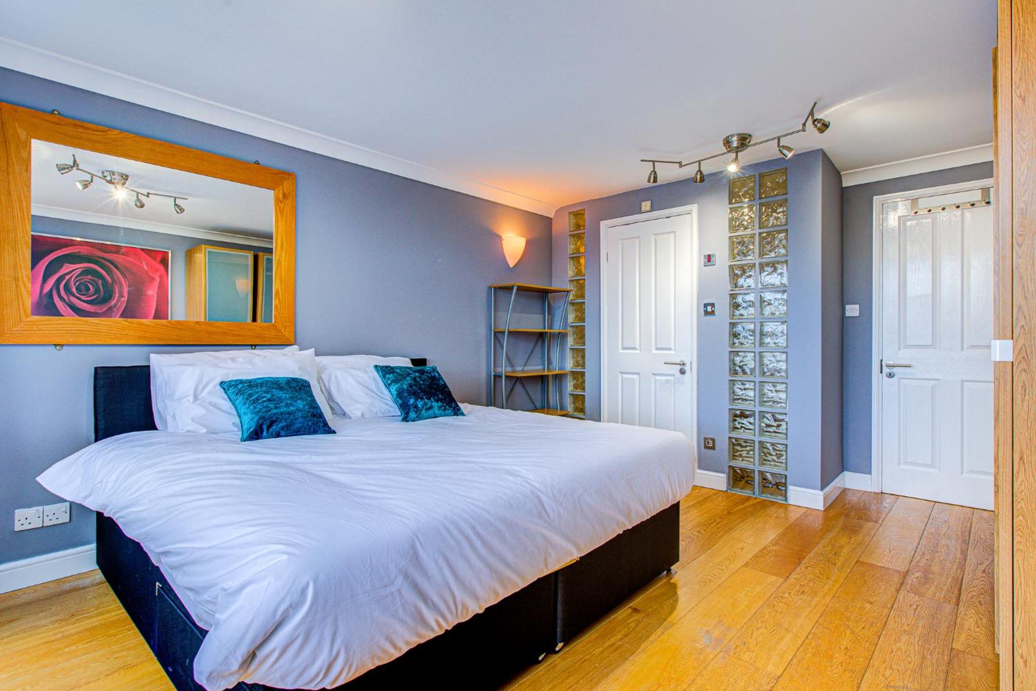 Statera Apartments - Thames View