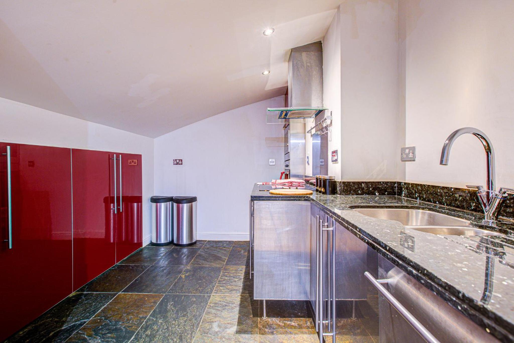 Statera Apartments - Thames View
