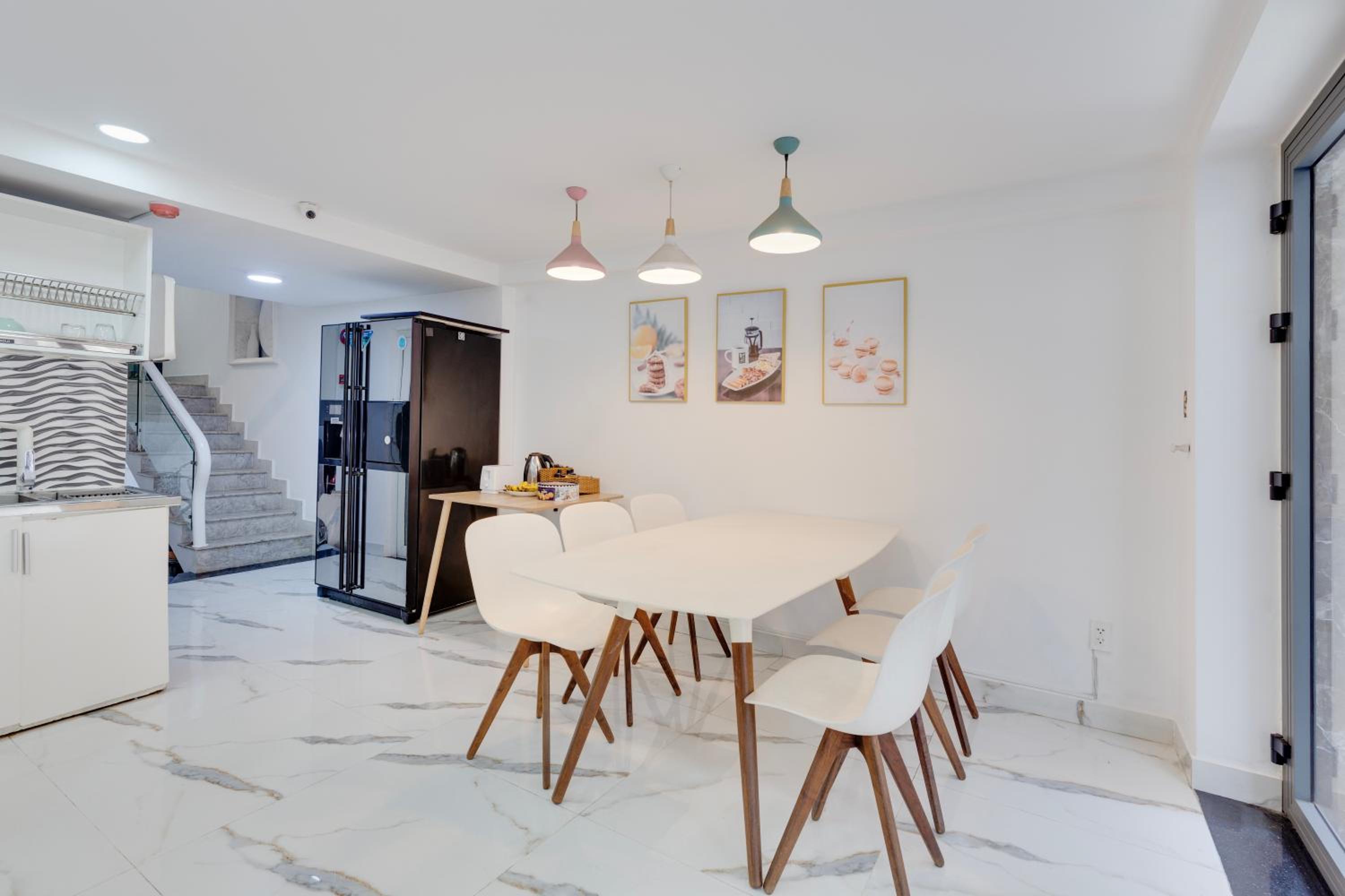 Saigon Authentic Hostel - Local Vibes, City Tours, Cooking Dinner, Evening Streetfood, Free Menu Breakfast, Gym & Rooftop