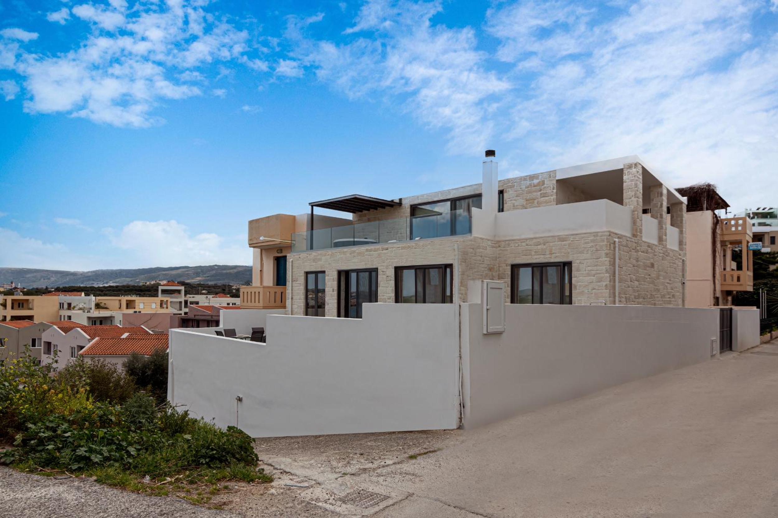 Hotel Perla Dream Luxury Villa - Image 1