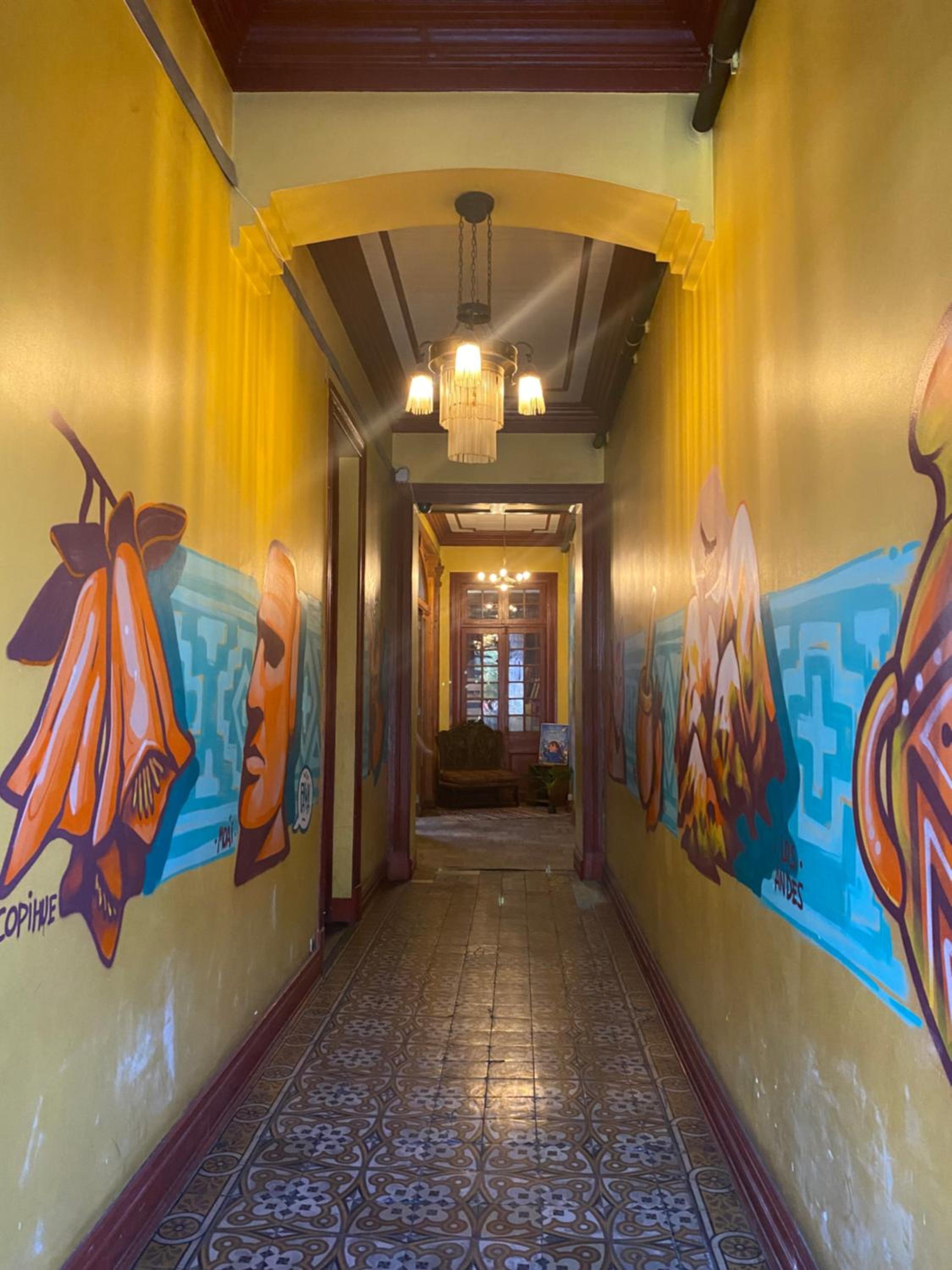 La Casa Roja Hostel