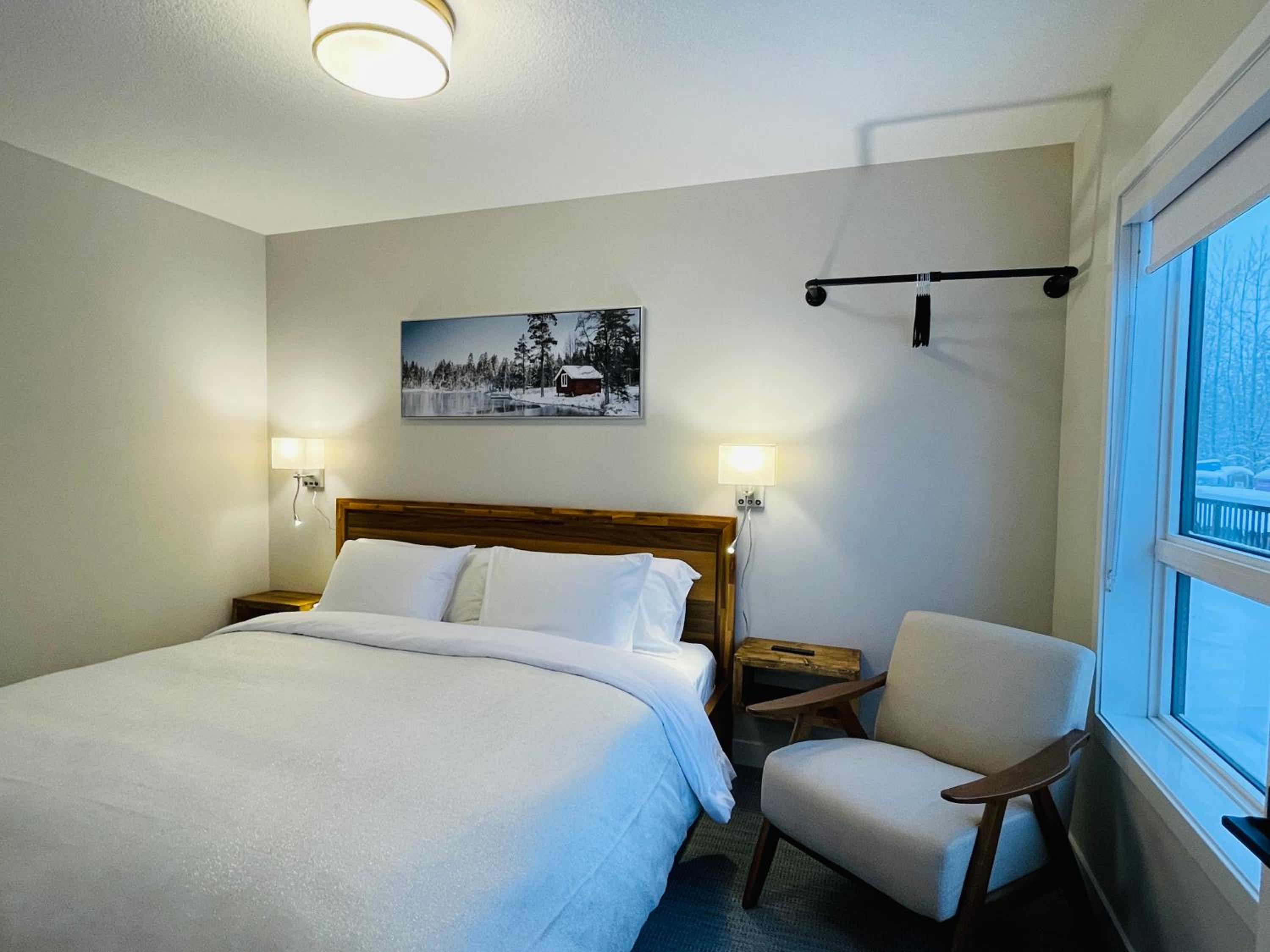 Joe's Contemporary 2 King Bedrooms Vacation Home in Canmore