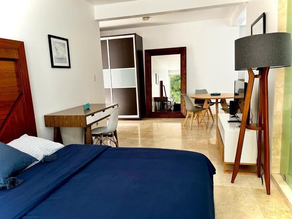 Condesa Residence Amsterdam G Elegant 1BR, 1BA Apartment Nestled on Amsterdam Avenue photo 4