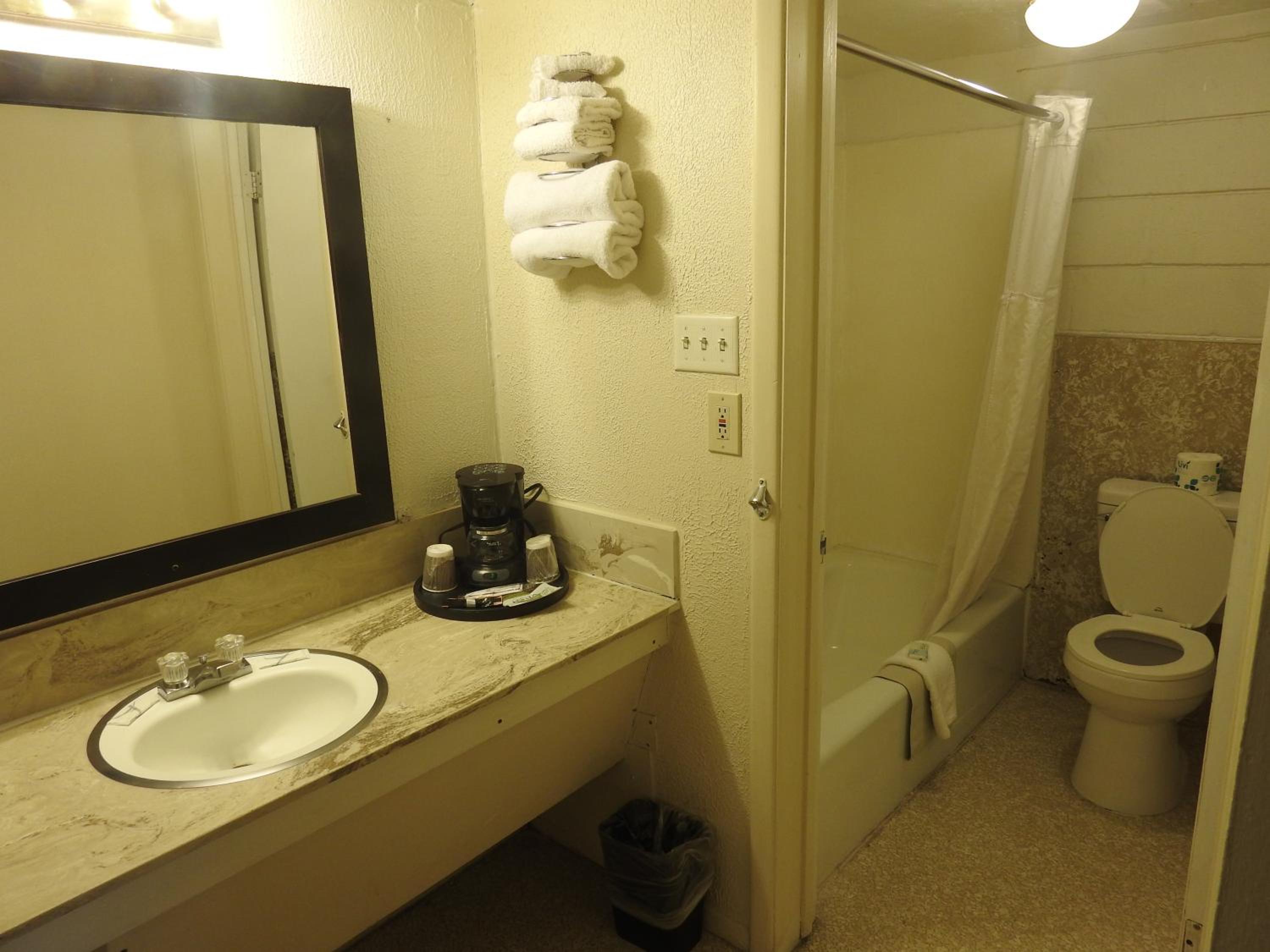 Economy Inn