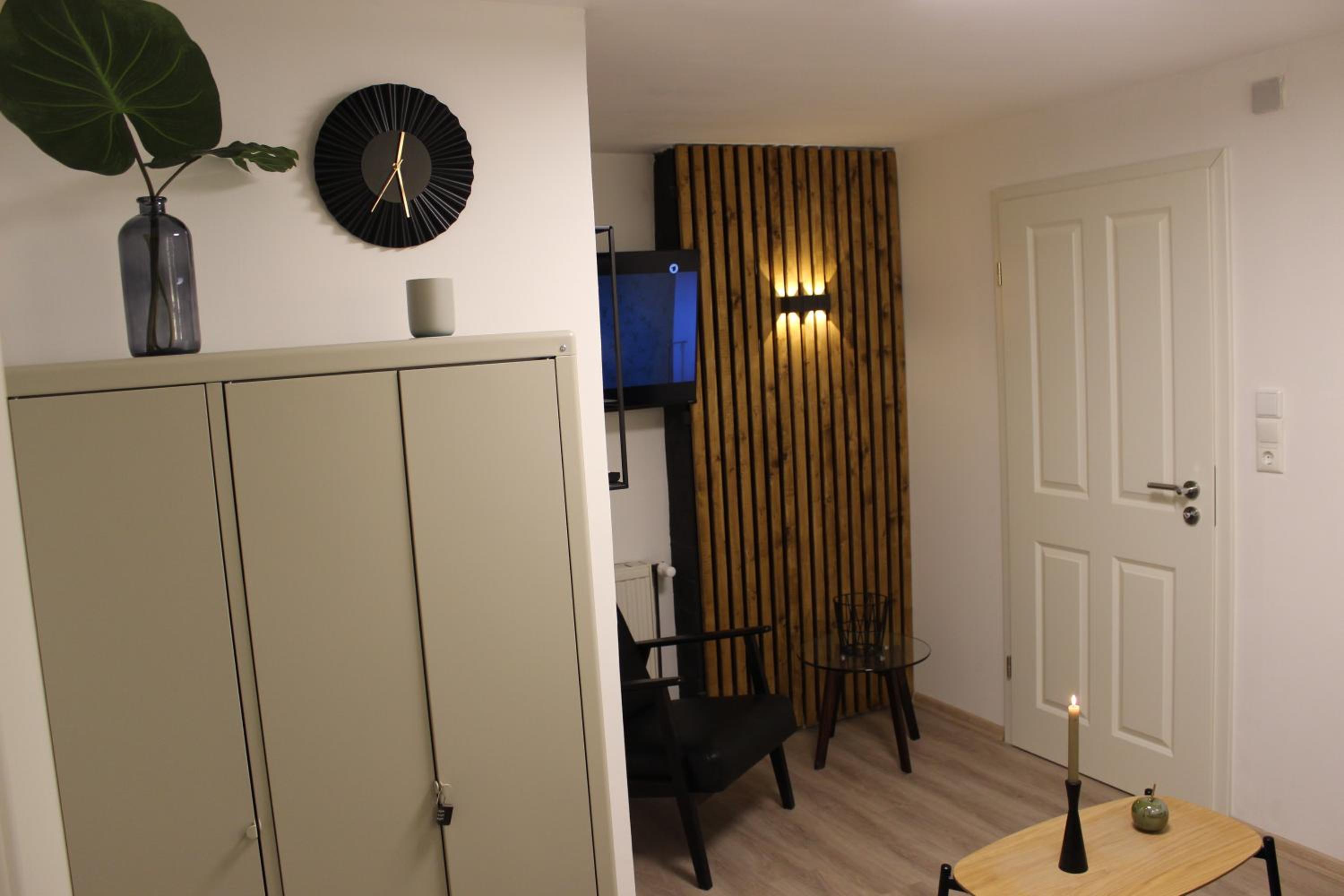 KLEINE SOUTERRAIN WOHNUNG NÄHE HAMBURG