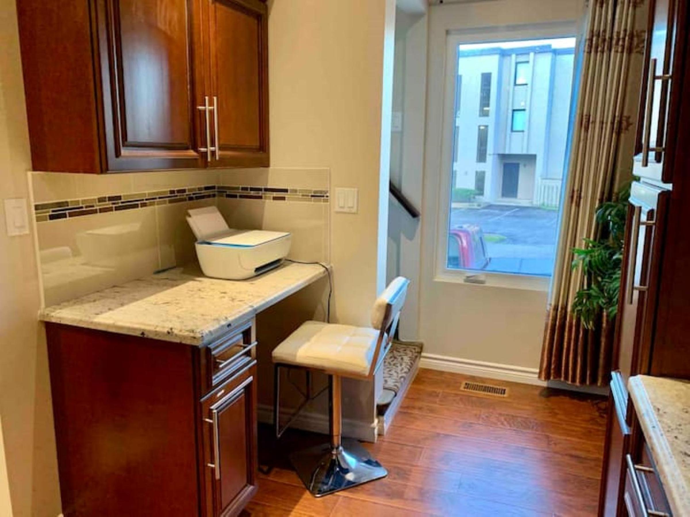 New & Cozy Niagara Getaway. 7 mins from the Falls