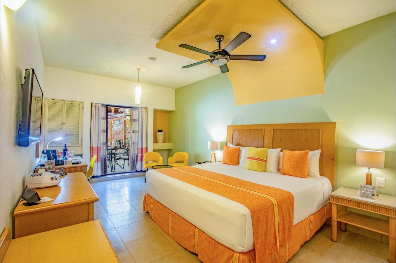 Binniguenda Huatulco & Beach Club