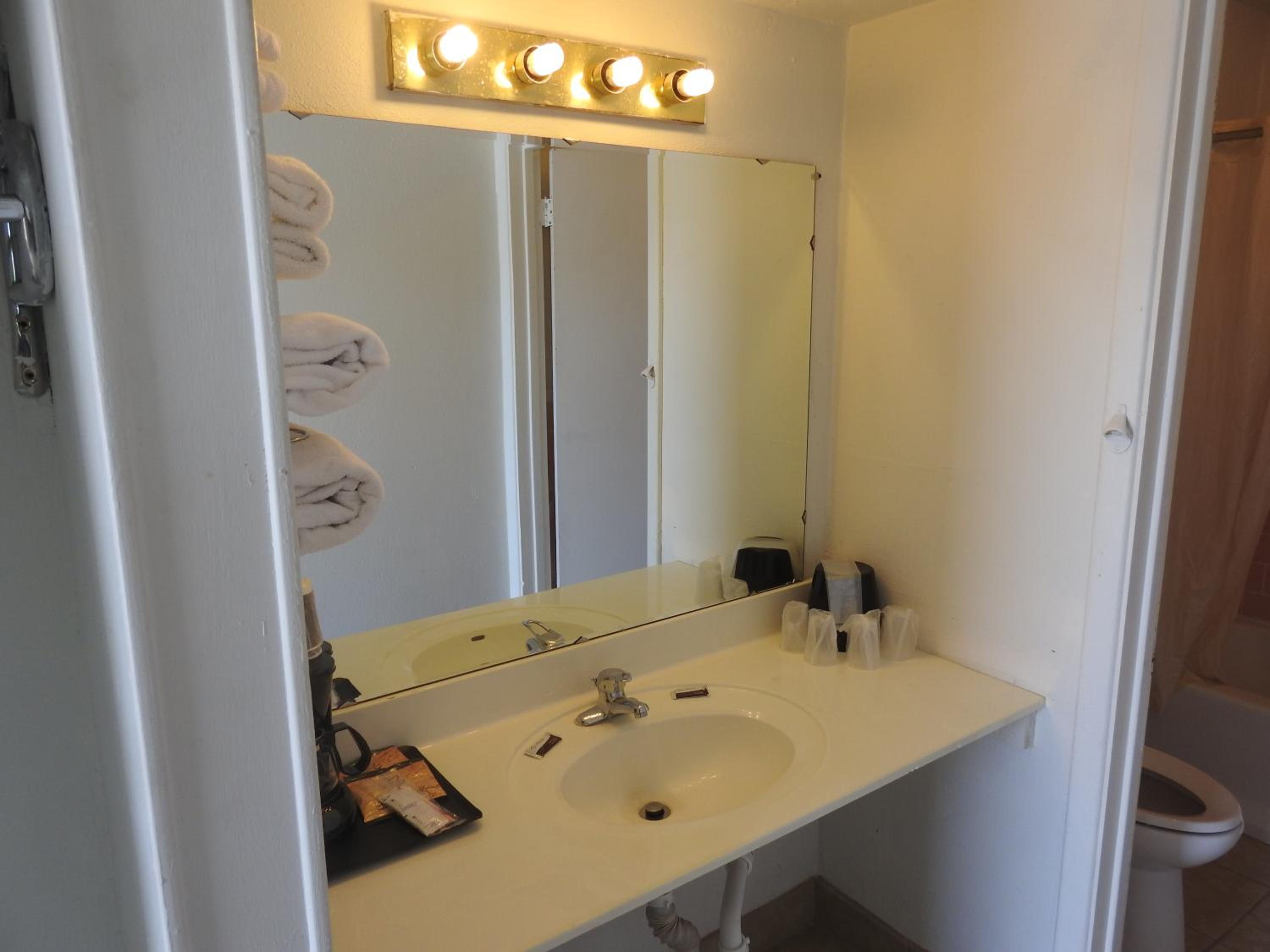 Economy Inn