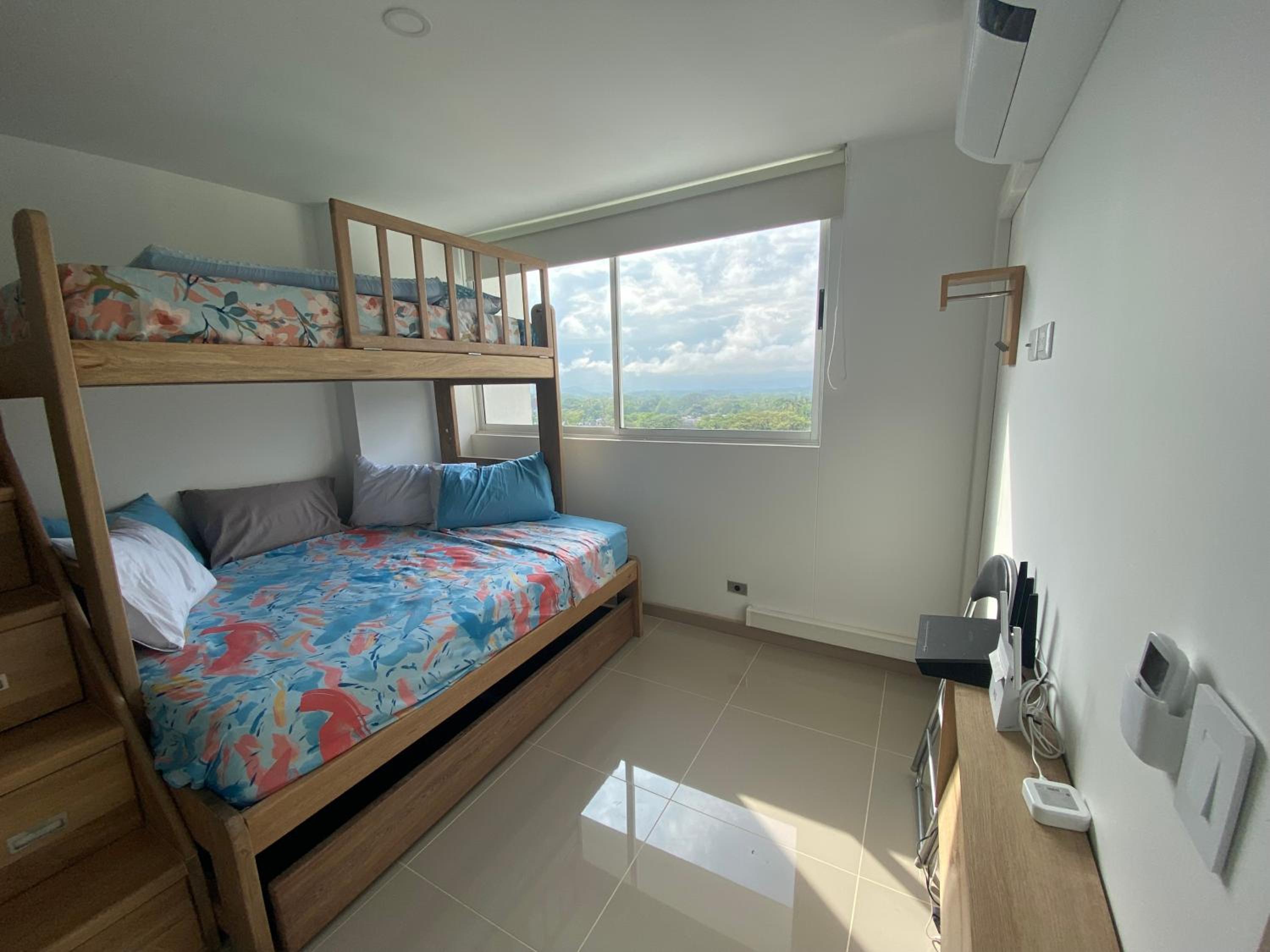 Apartasol con jacuzzi SantaFe