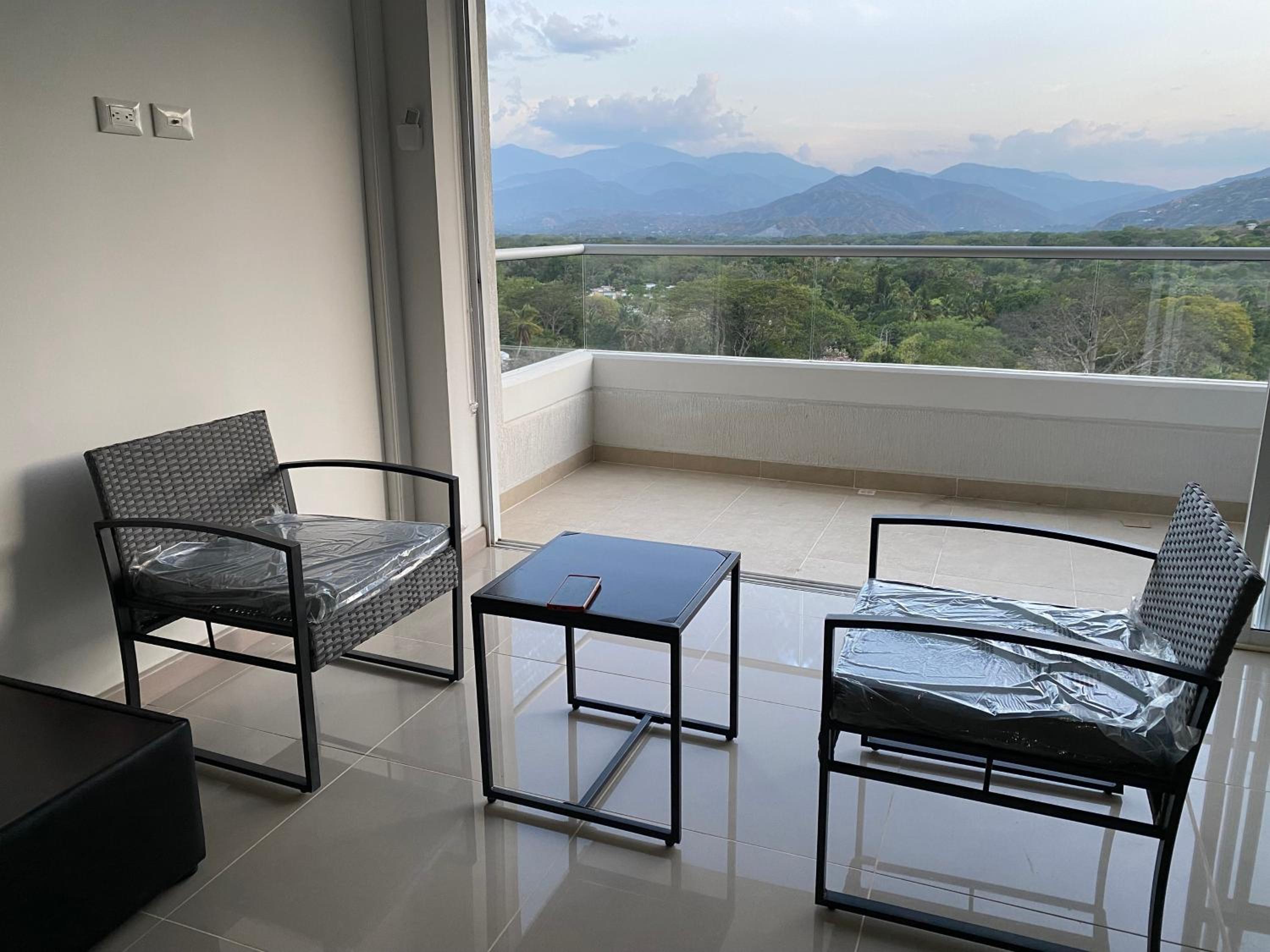 Apartasol con jacuzzi SantaFe