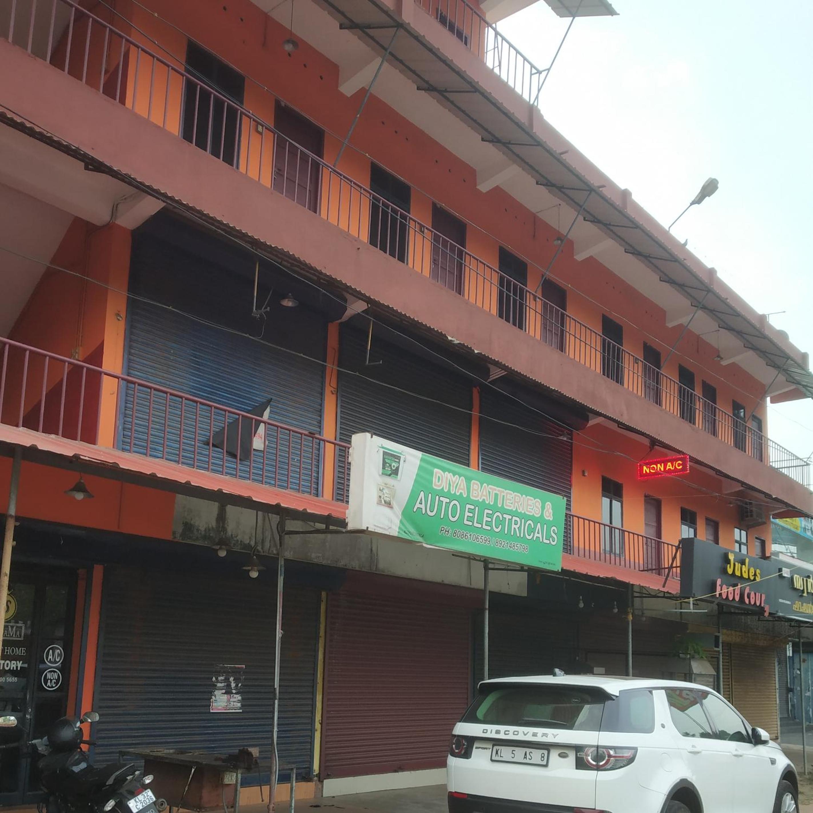 Sarigama Tourist Home