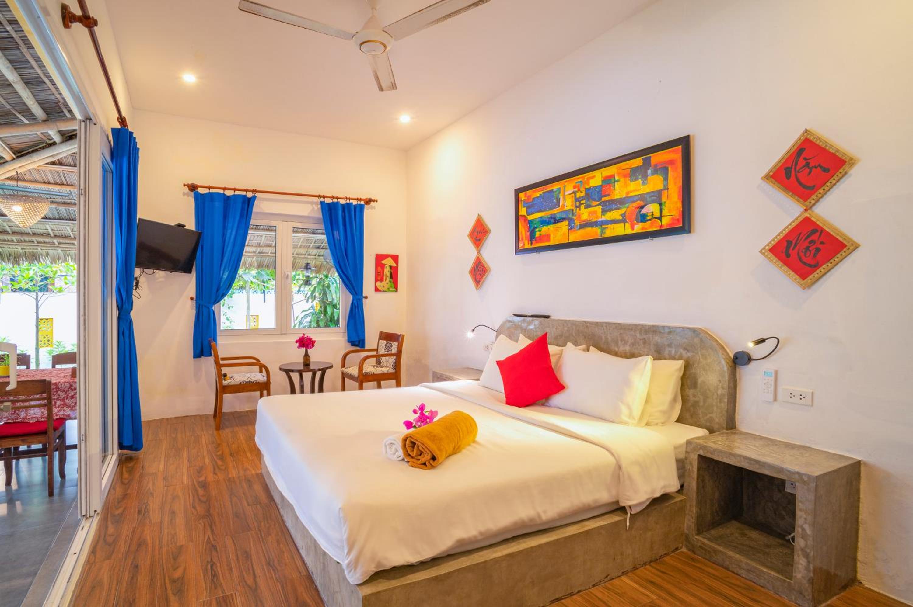 Be's Beach House An Bang