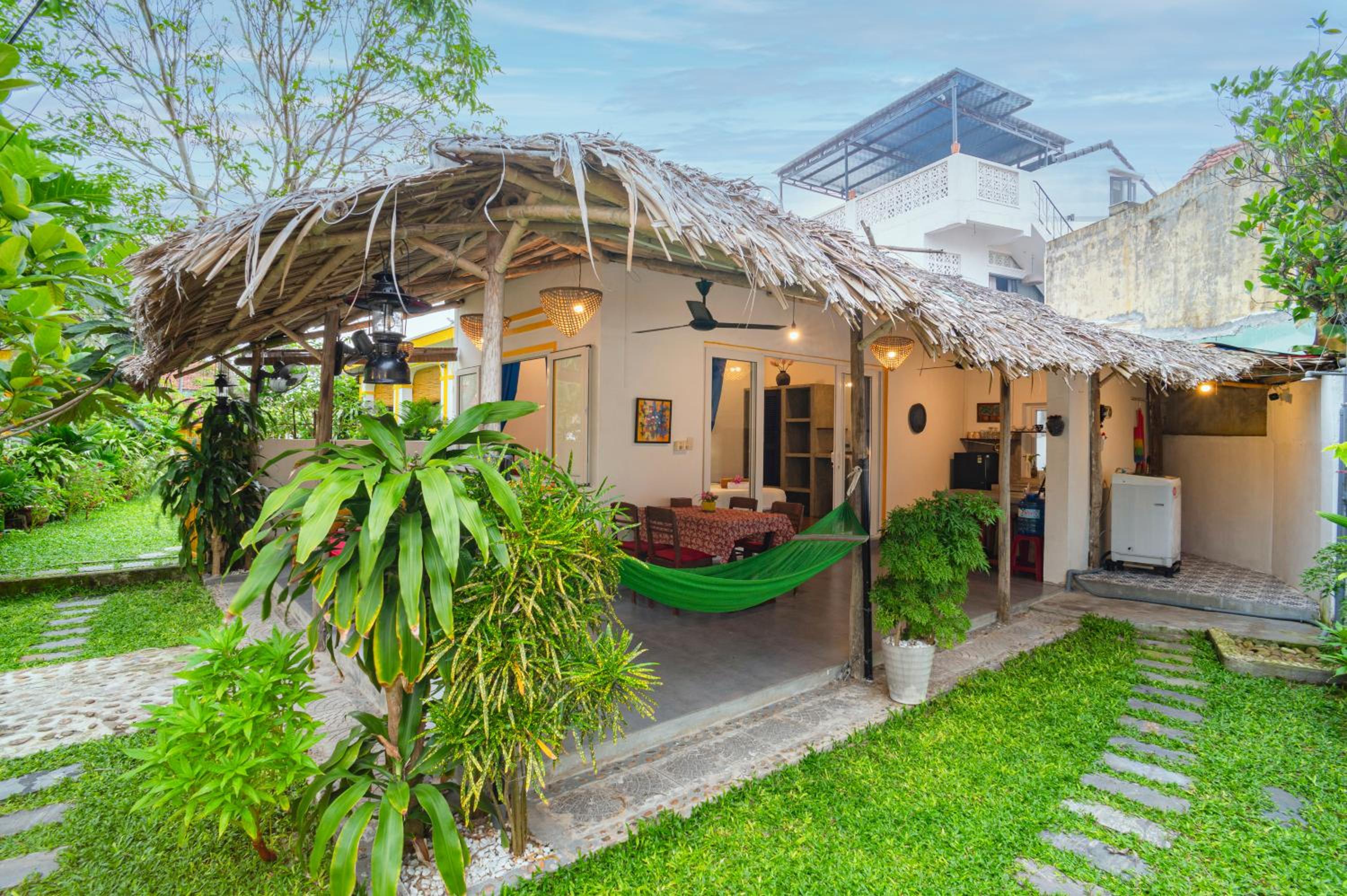 Be's Beach House An Bang
