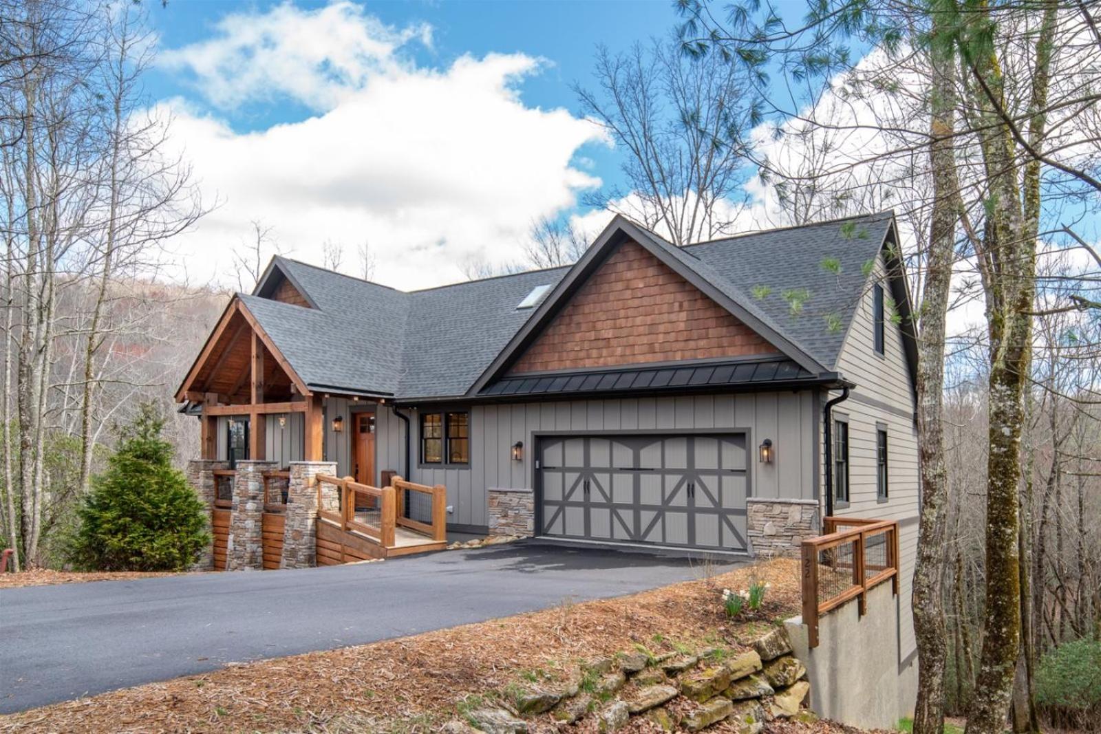 Canopy Creek Connestee Falls · Canopy Creek Luxury Home with F/P