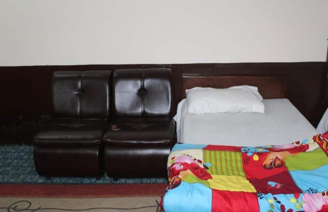 Rama Midway Guest House Astore view 3