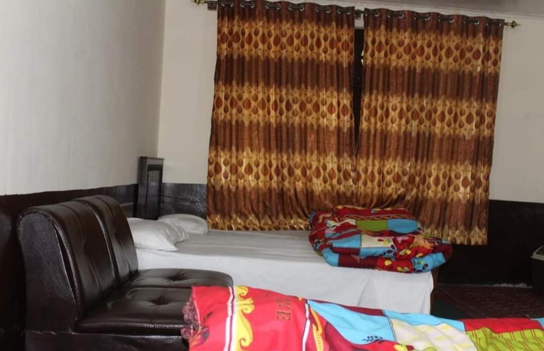Rama Midway Guest House Astore view 4