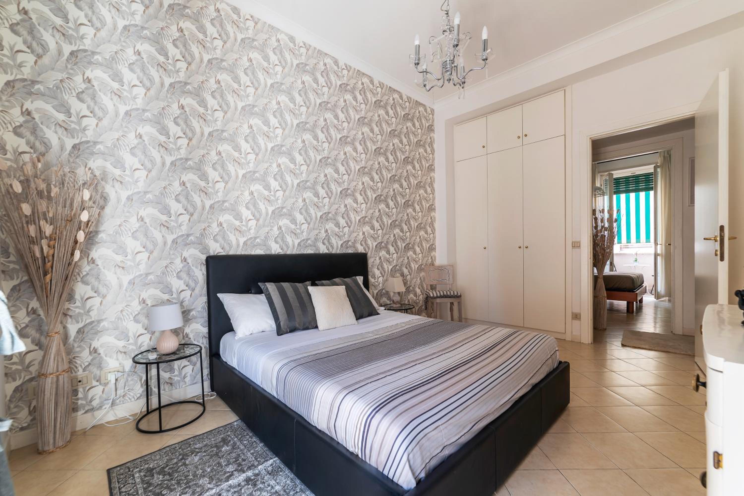 Vatican Corner Family Apartment