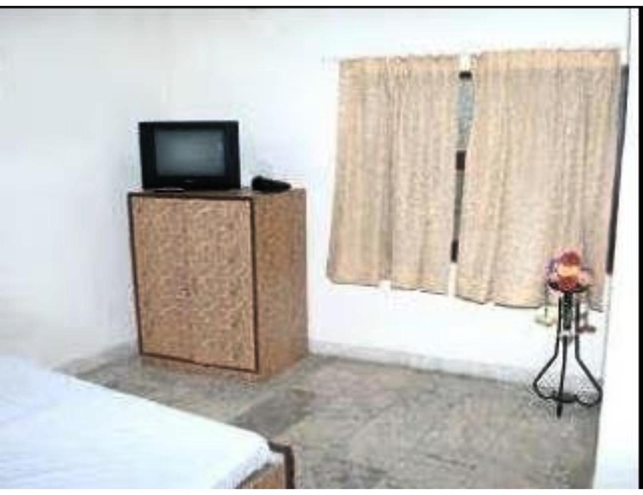 Shree Nath Hotel, Agra