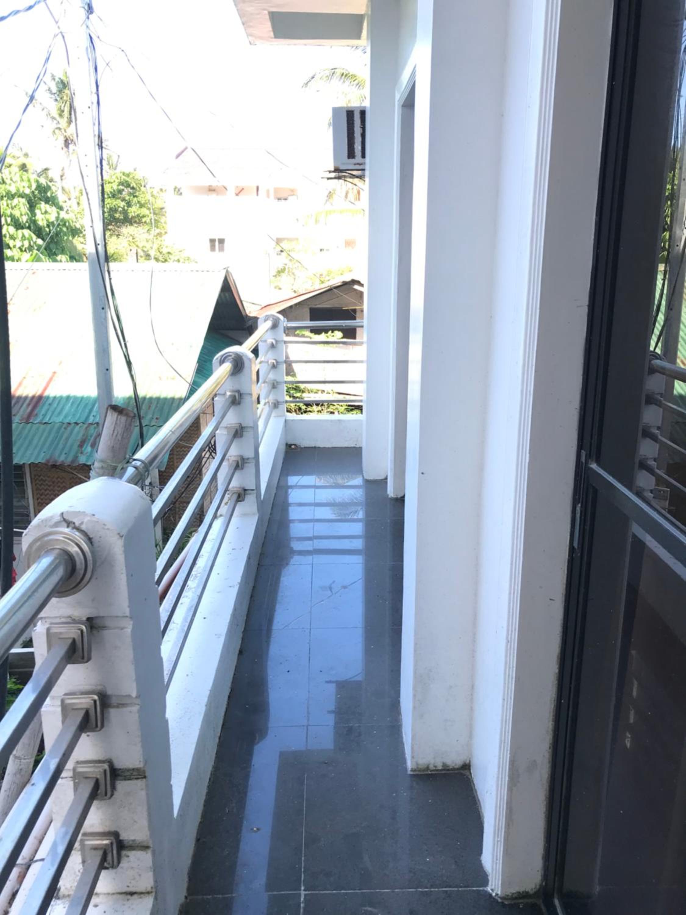 Vargas Apartelle