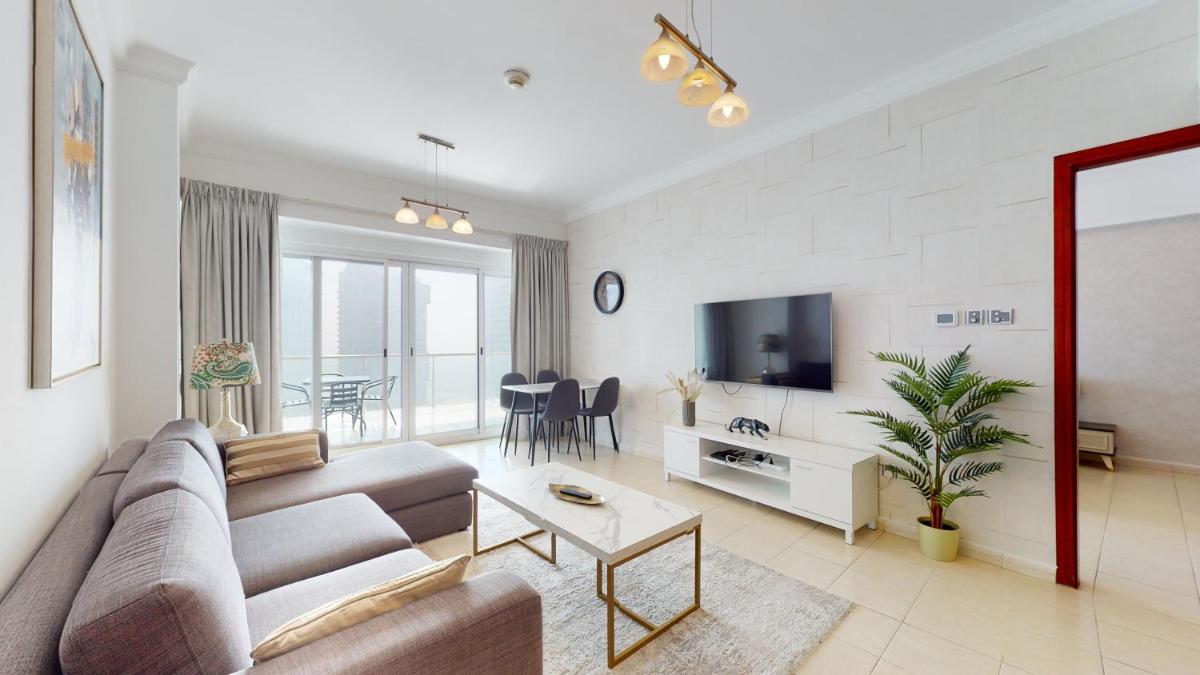 LV38 - Elegant 2BHK in Lake View Tower