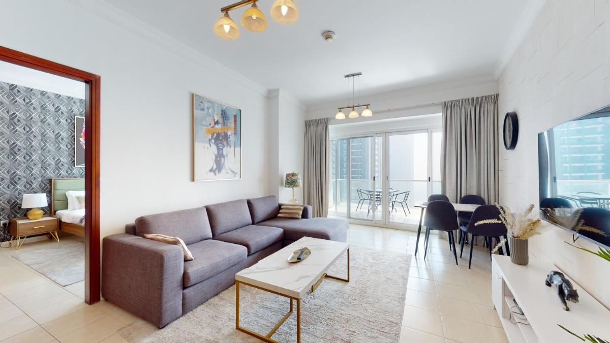LV38 - Elegant 2BHK in Lake View Tower