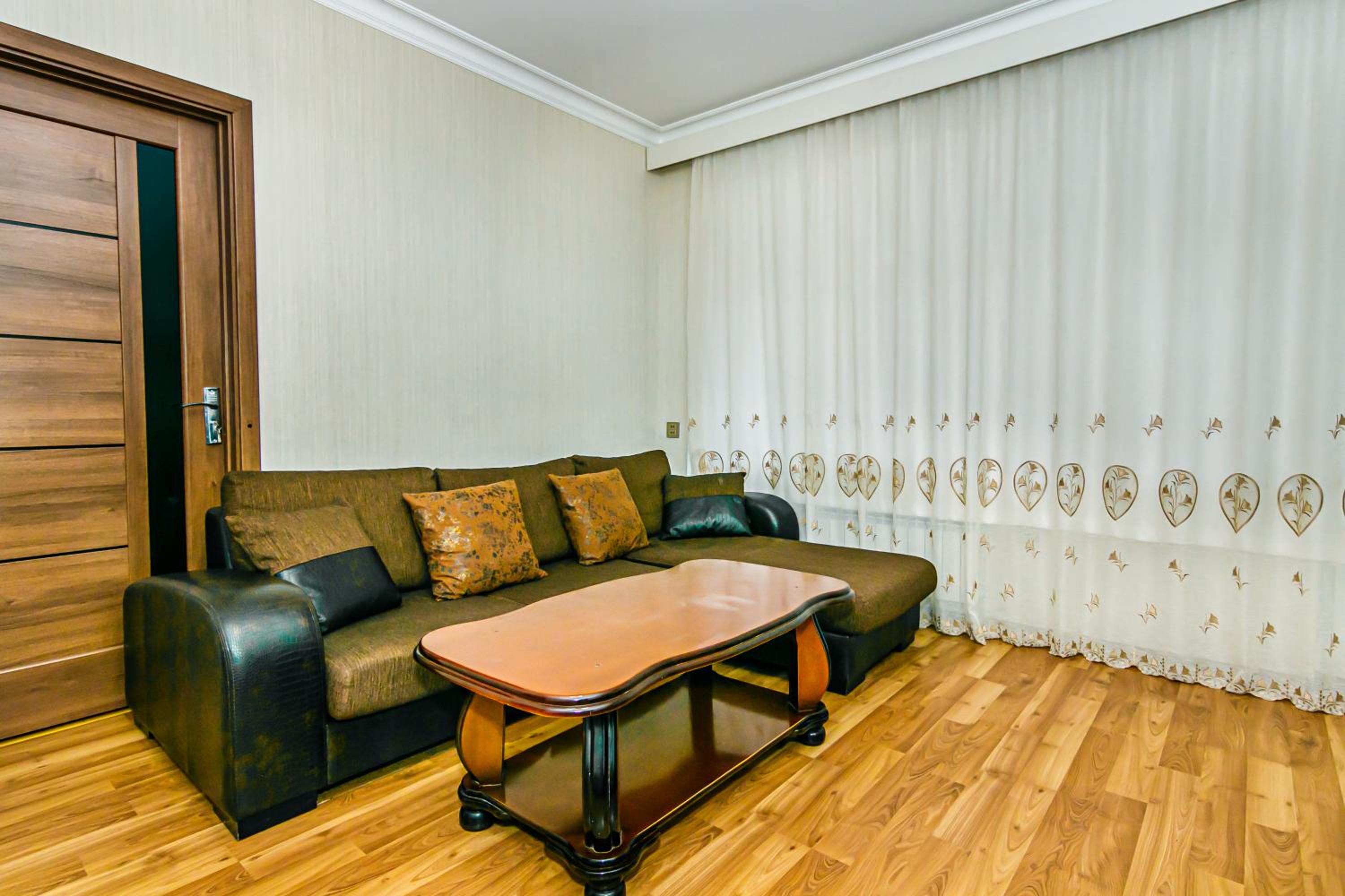 Deluxe Apartment 251