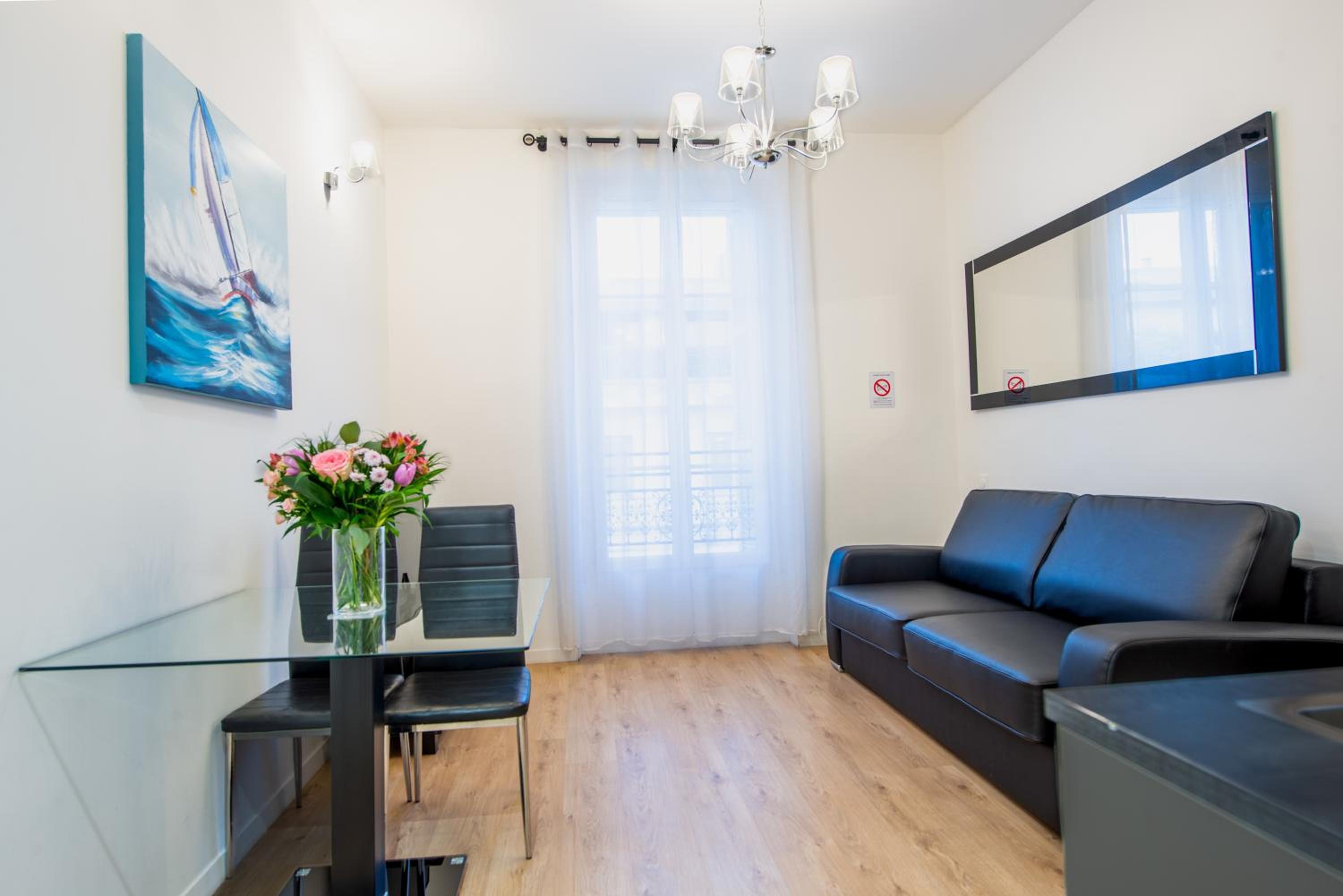 JEAN MEDECIN - Modern and brand new 1Br flat view 2