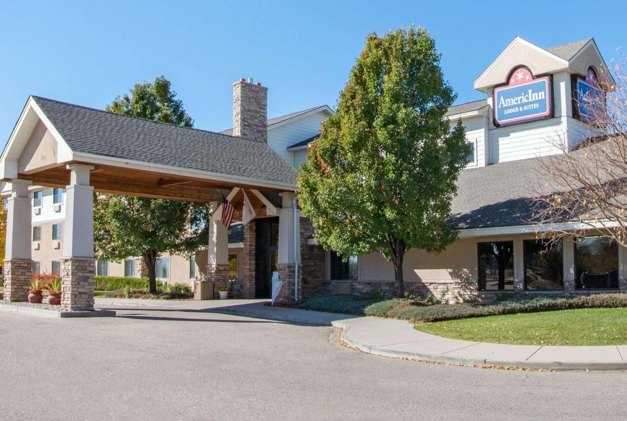 Hotel AmericInn by Wyndham Windsor Ft. Collins - Image 1