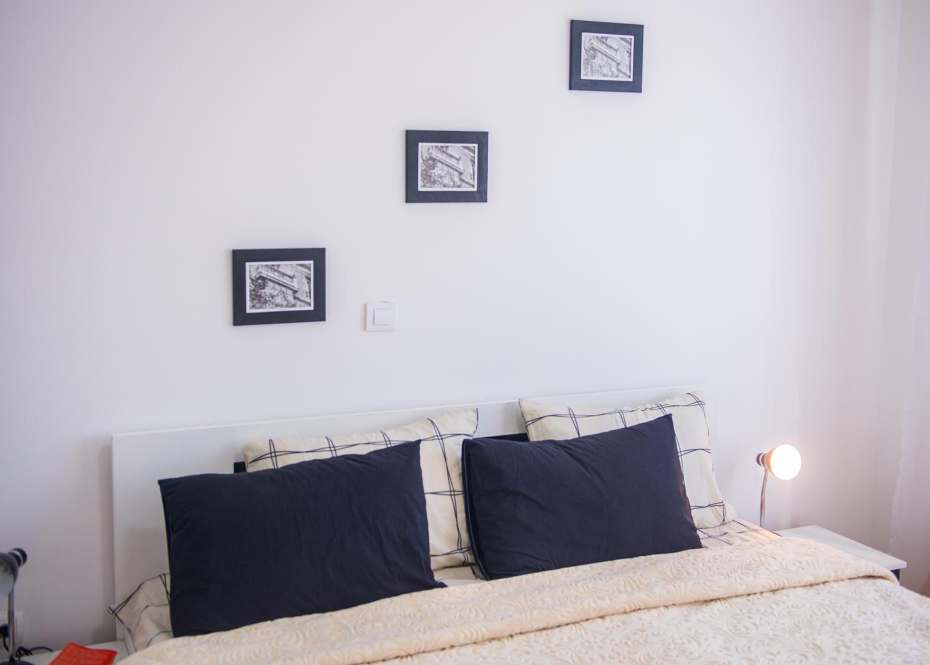 Elegant Avenue Escape