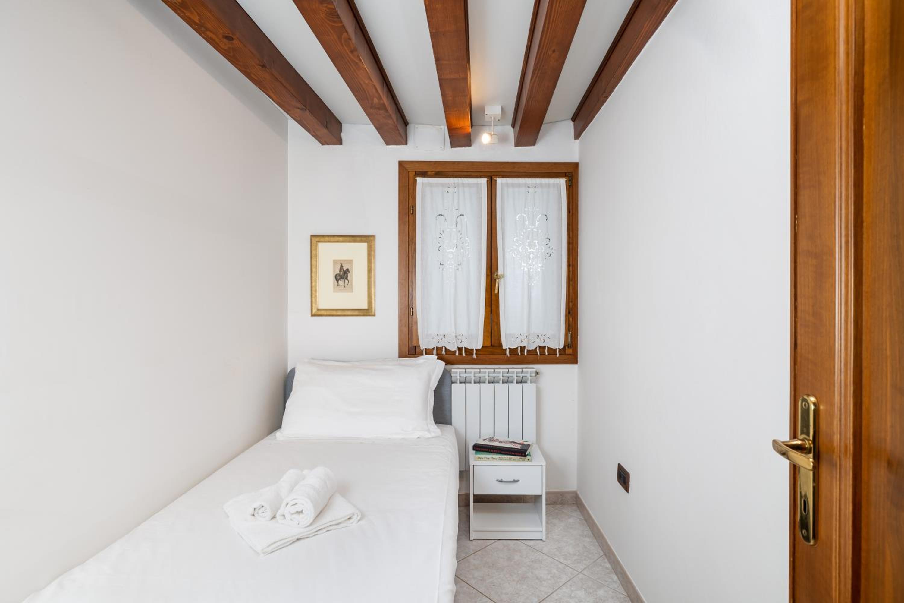 Ca Giardini Apartments in Biennale by Bricola Apartments