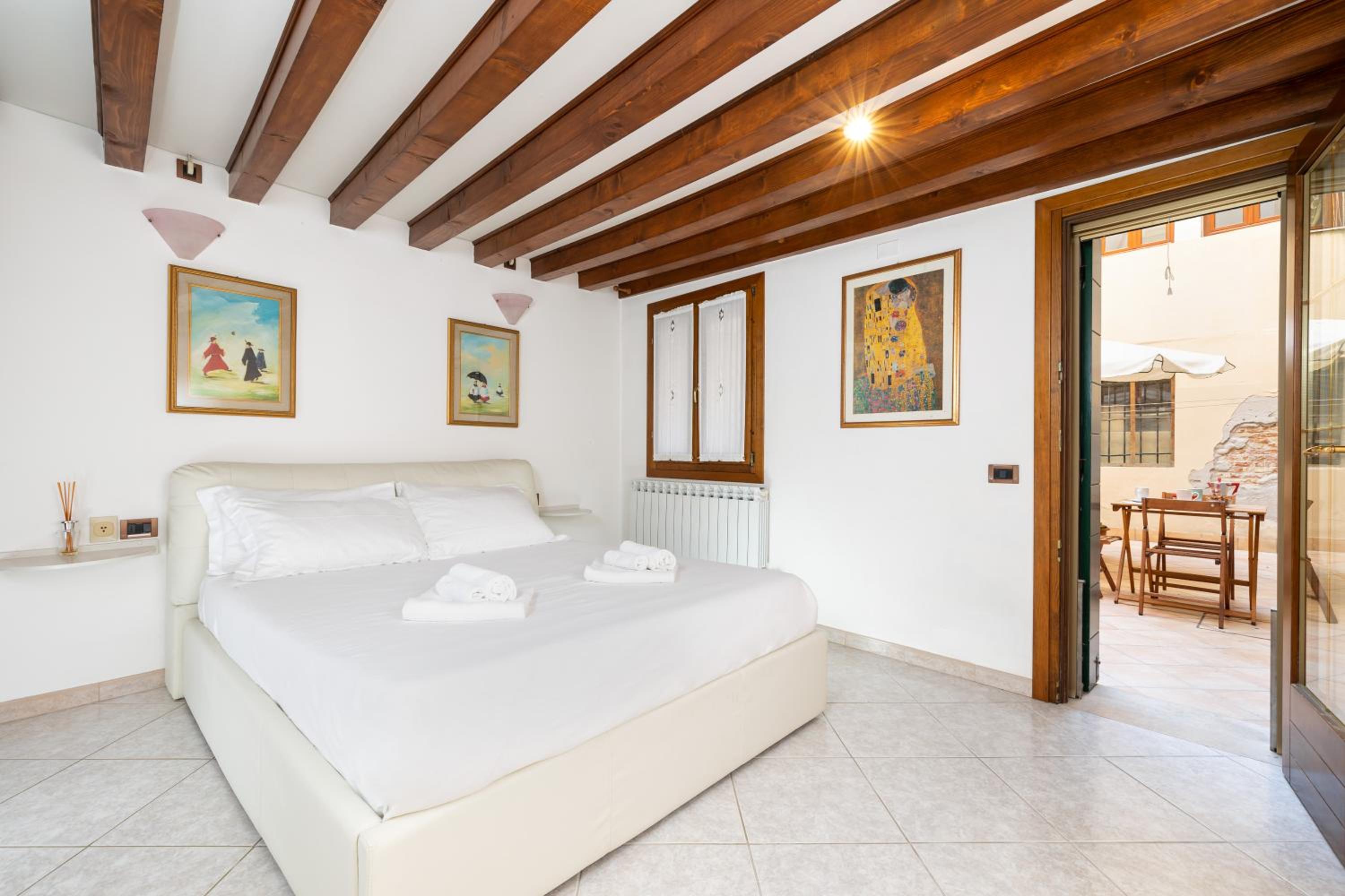 Ca Giardini Apartments in Biennale by Bricola Apartments
