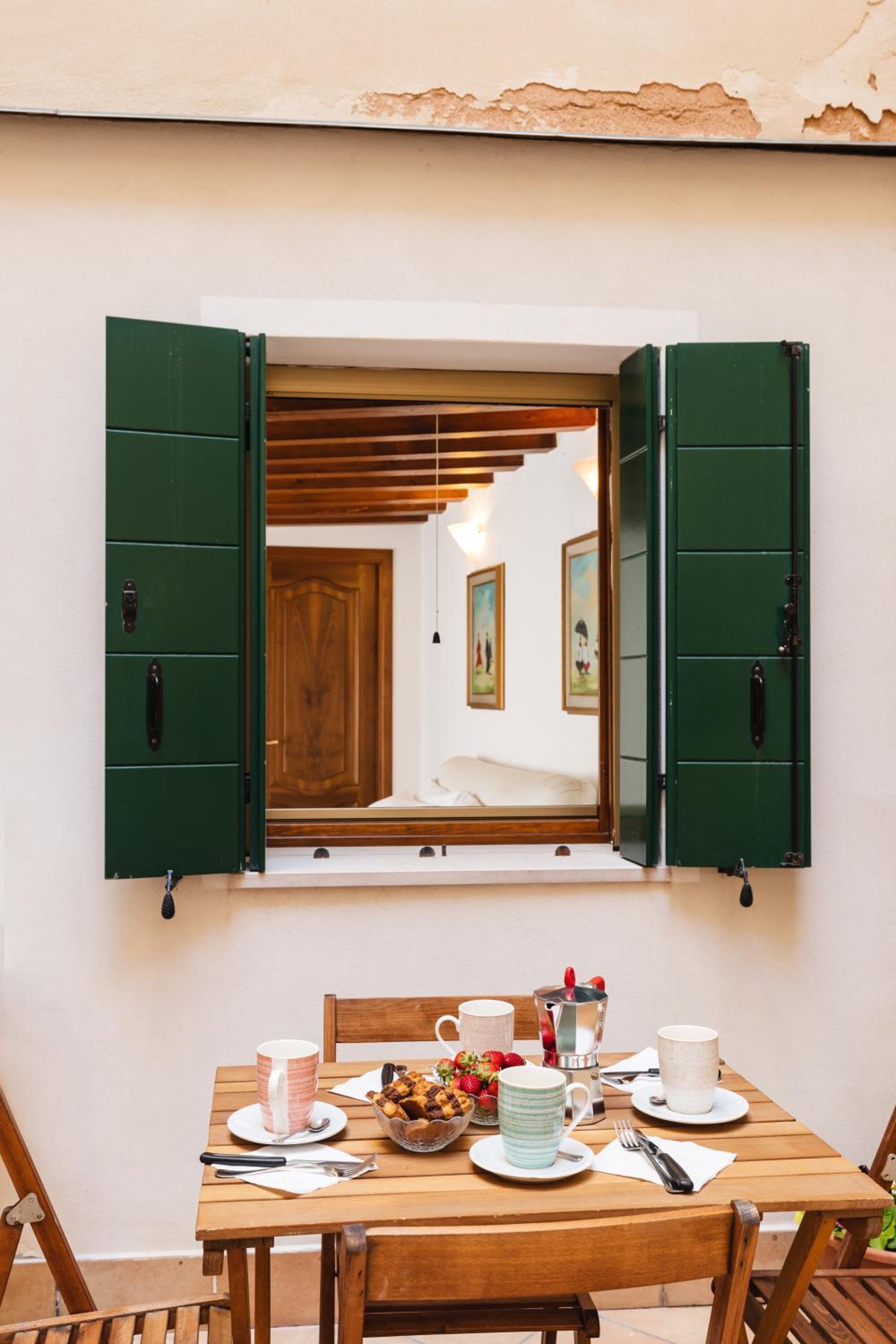 Ca Giardini Apartments in Biennale by Bricola Apartments