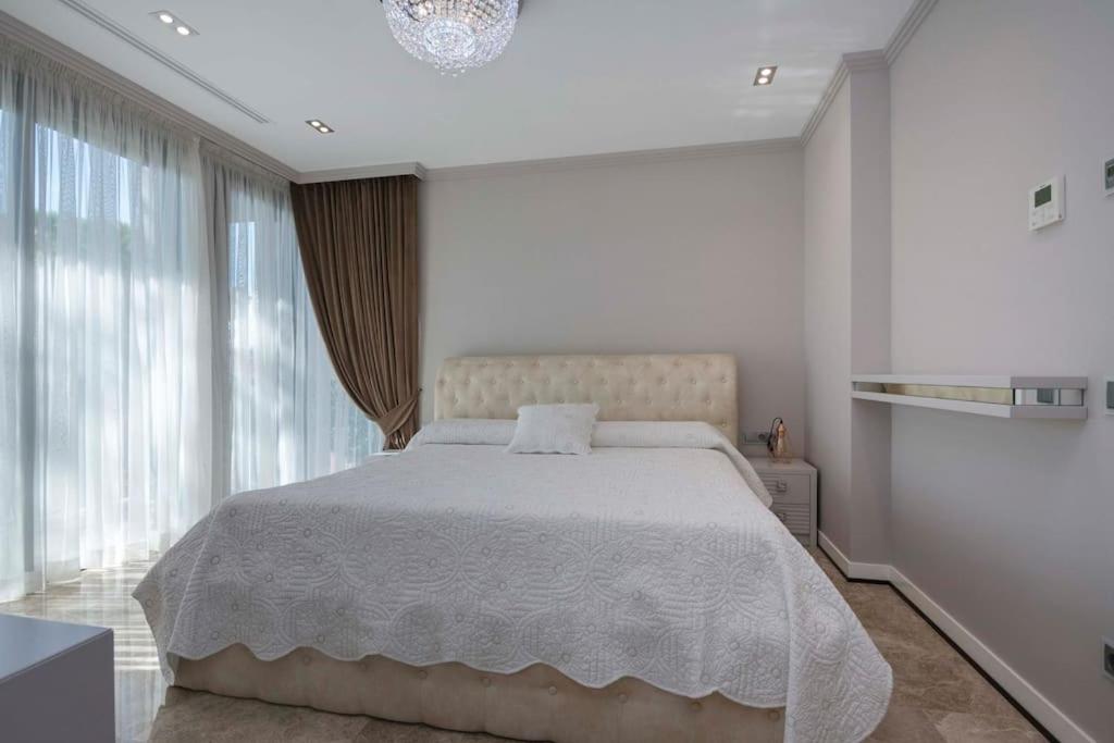 LUXURY VILLA Castelldefels playa.
