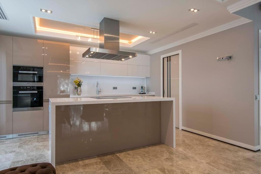 LUXURY VILLA Castelldefels playa.