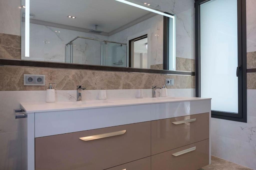 LUXURY VILLA Castelldefels playa.