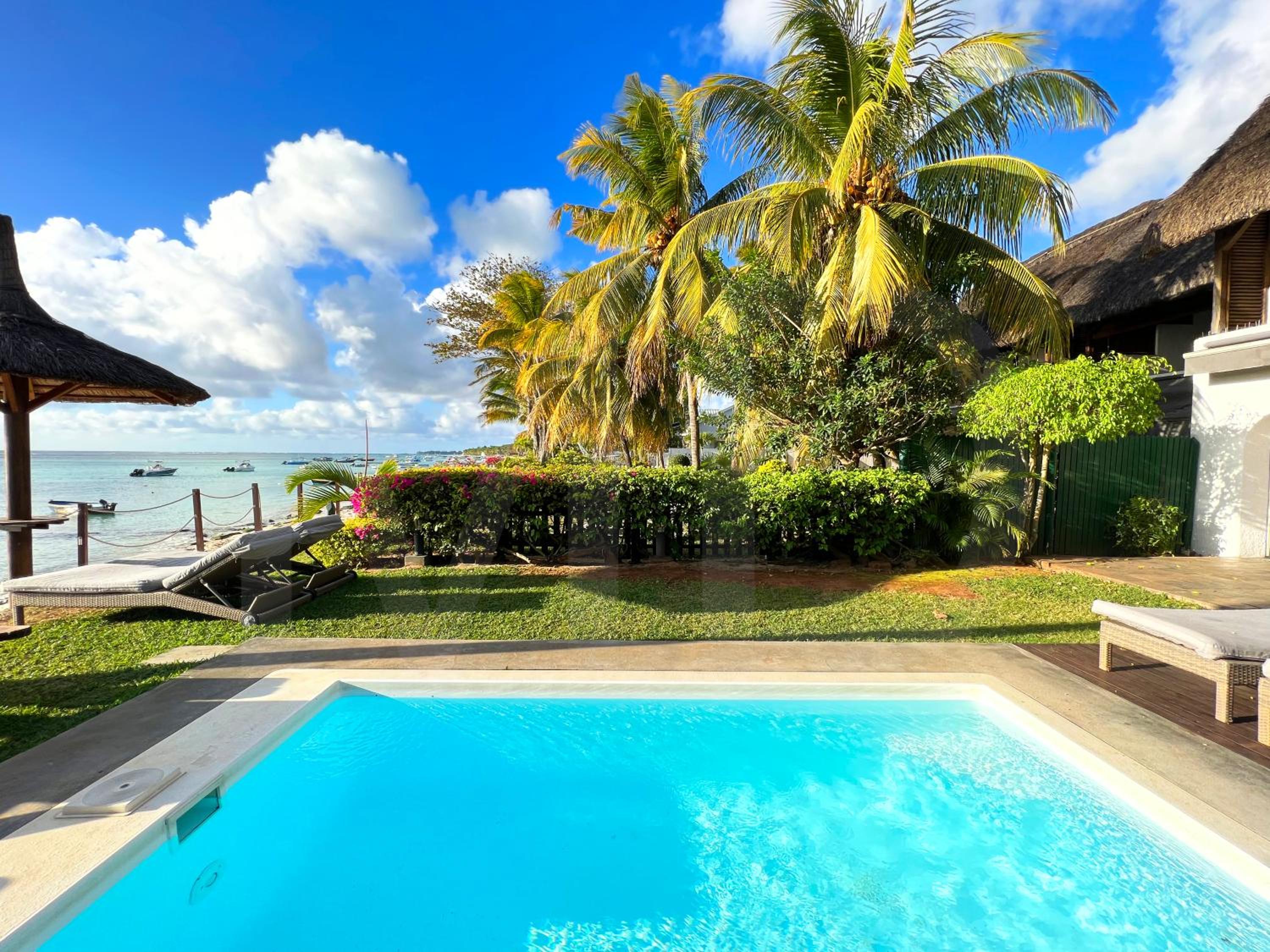 Caro's Beachfront