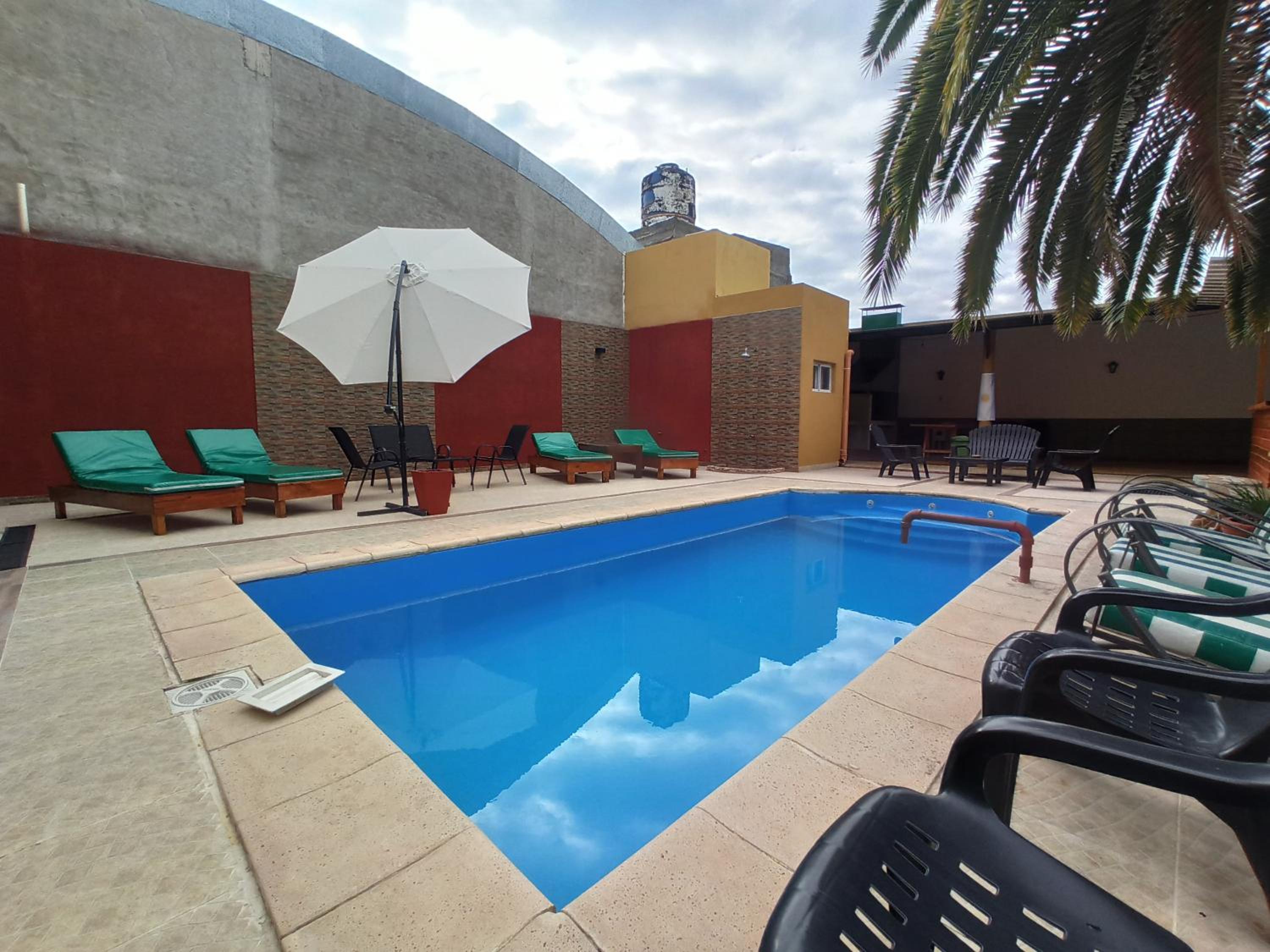 El Descanso Hotel